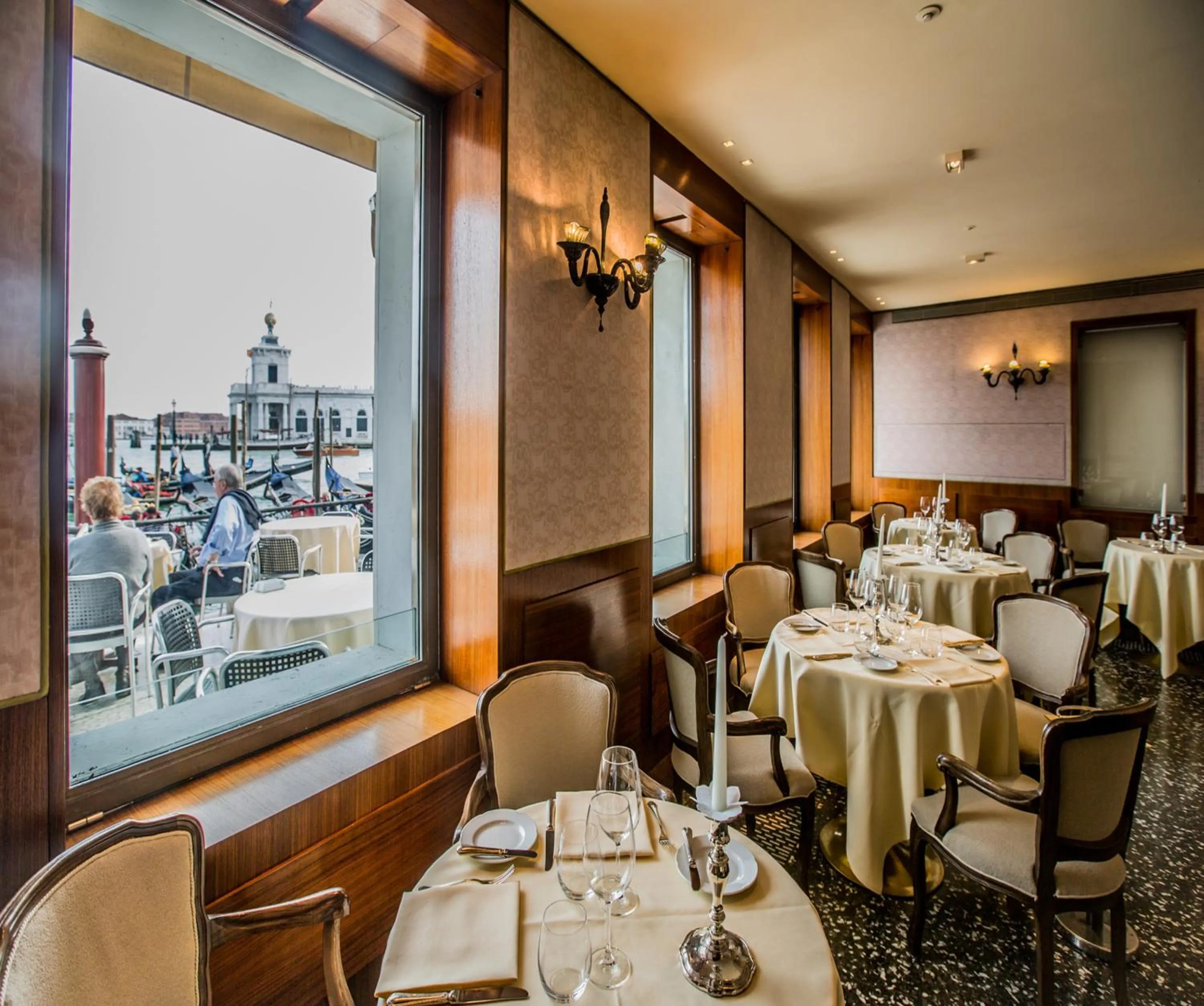 Restaurant/places to eat in Monaco & Grand Canal