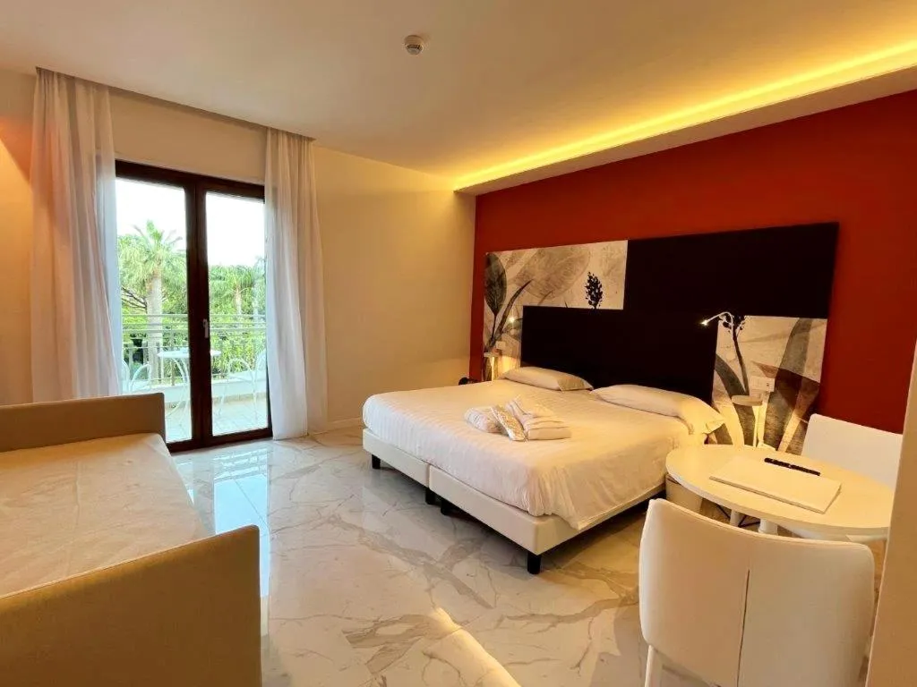 Photo of the whole room, Bed in Hotel Alpha