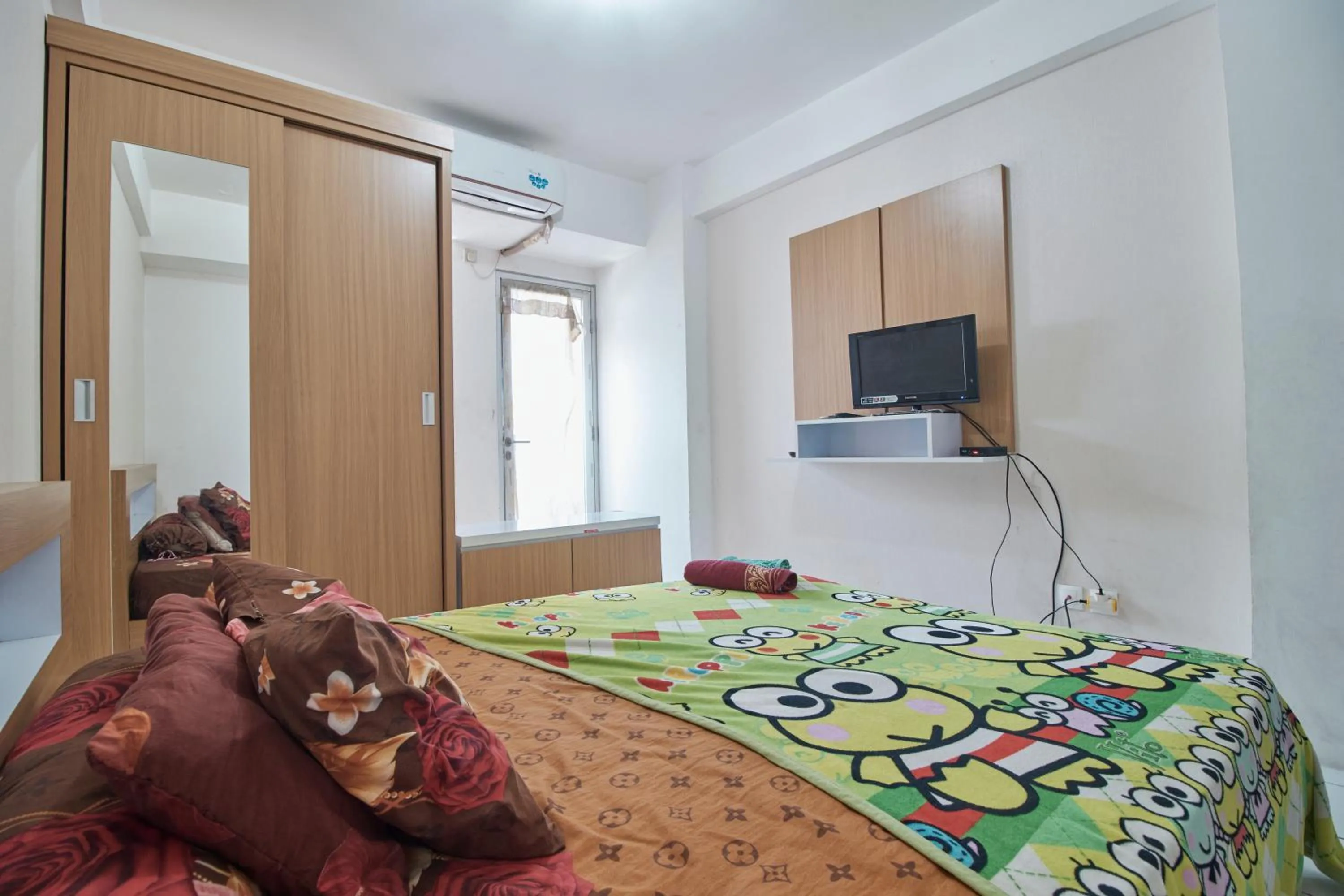 Bed in Room Rendi Gunung Putri Square