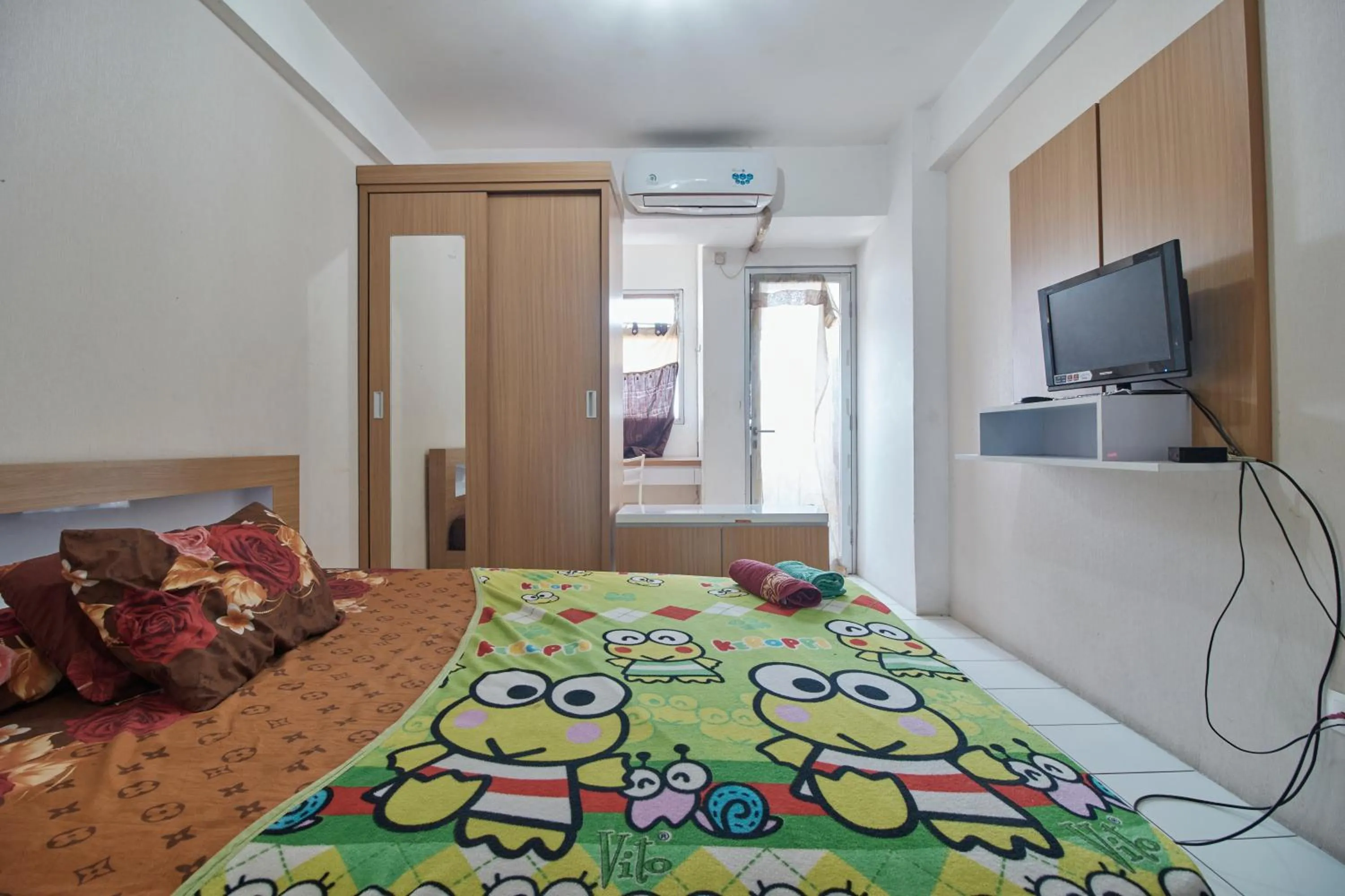 Bed in Room Rendi Gunung Putri Square