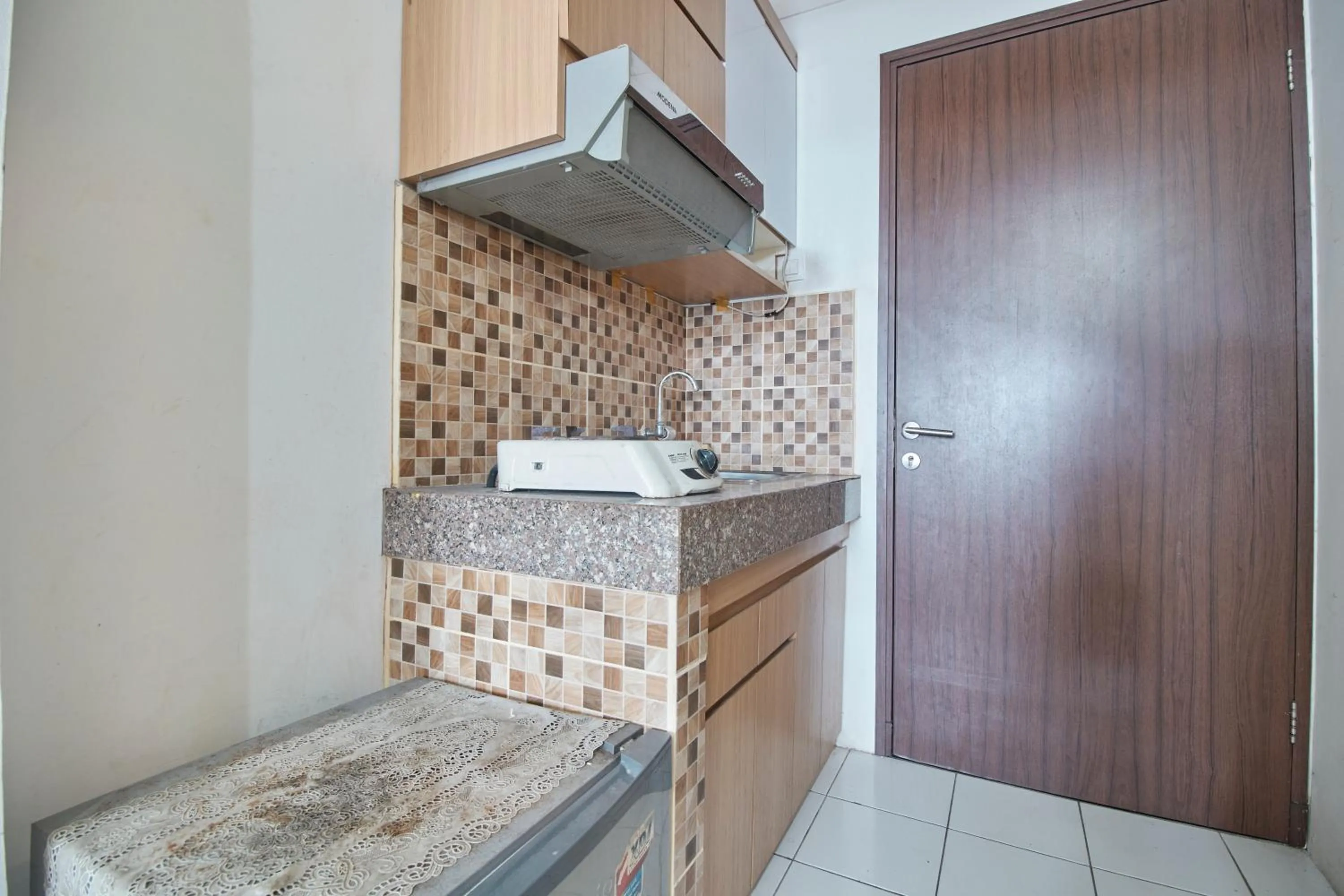 Kitchen or kitchenette in Room Rendi Gunung Putri Square