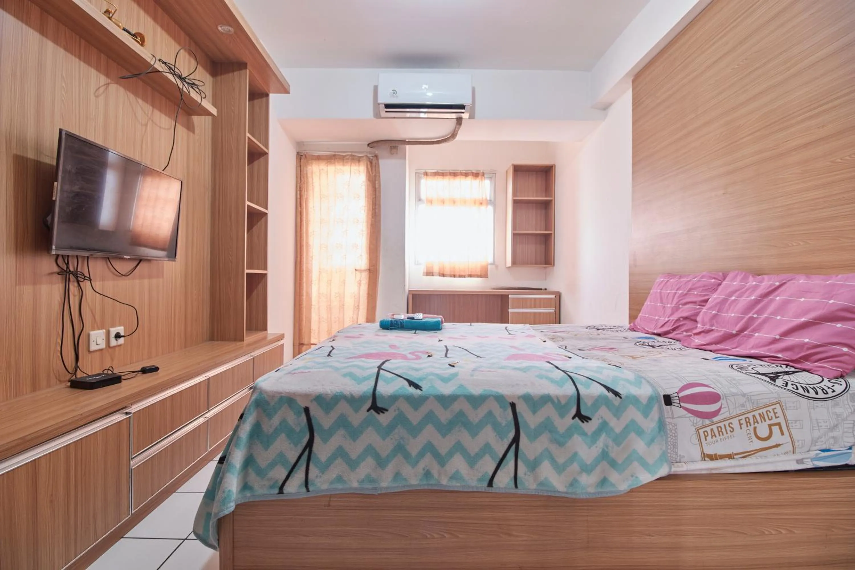 Bed in Room Rendi Gunung Putri Square