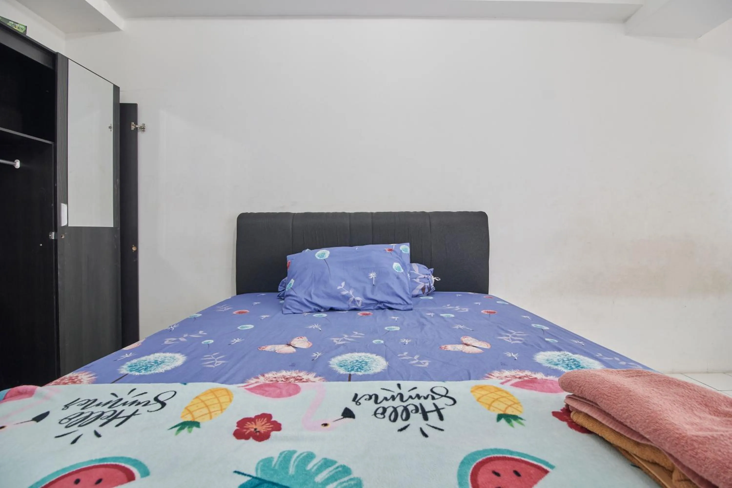 Bed in Room Rendi Gunung Putri Square