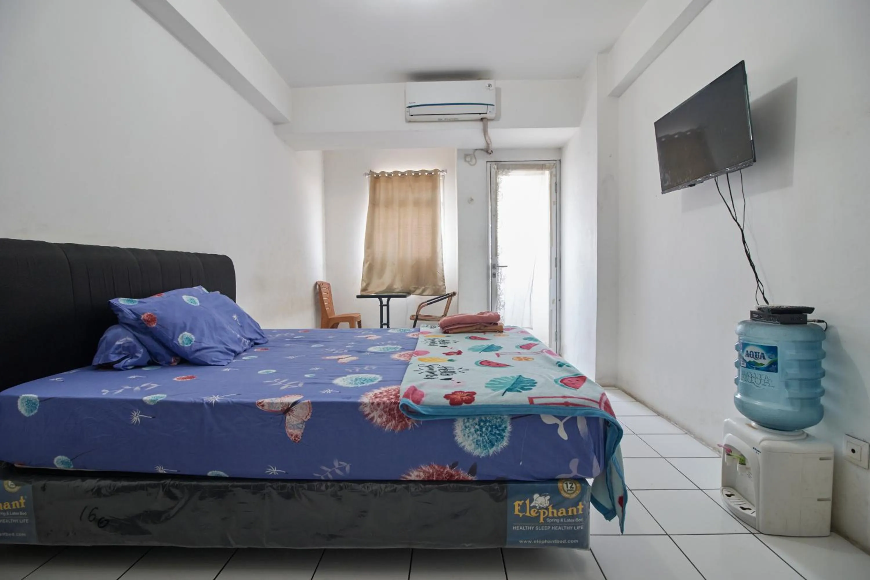 Bed in Room Rendi Gunung Putri Square