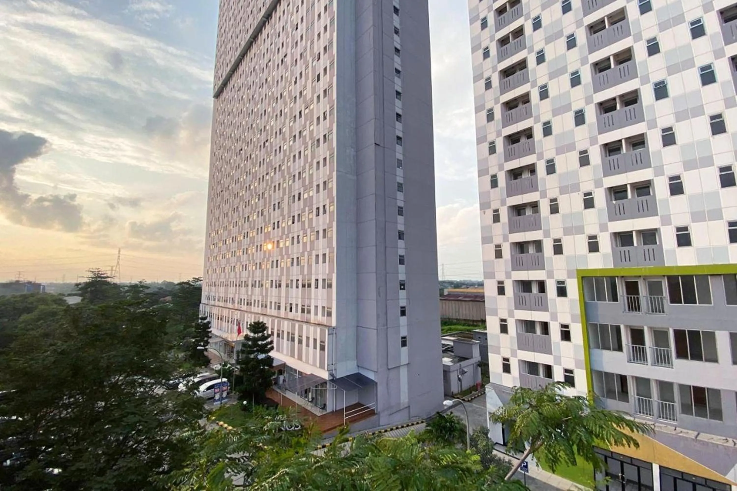 Property building in Room Rendi Gunung Putri Square