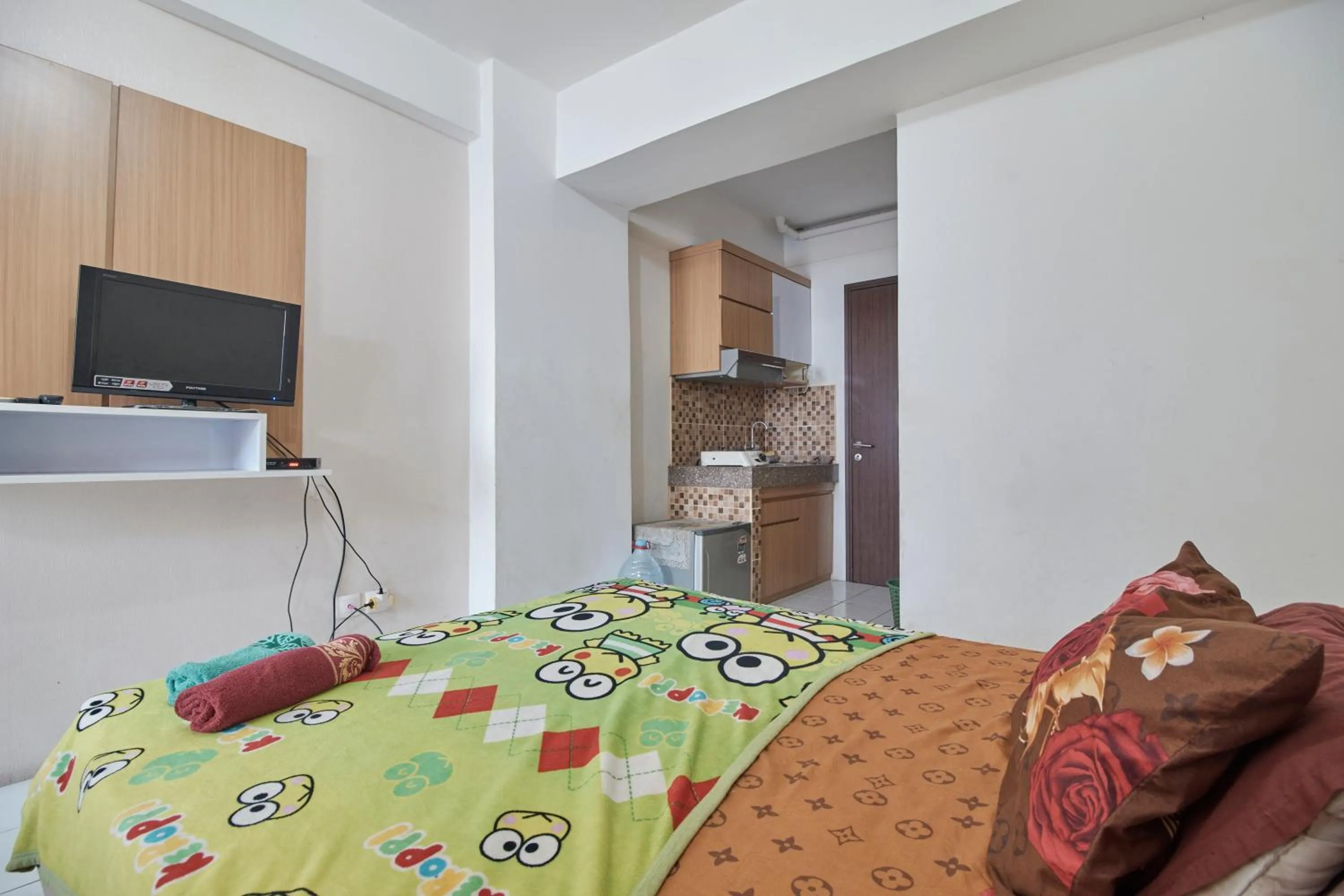 Bed in Room Rendi Gunung Putri Square