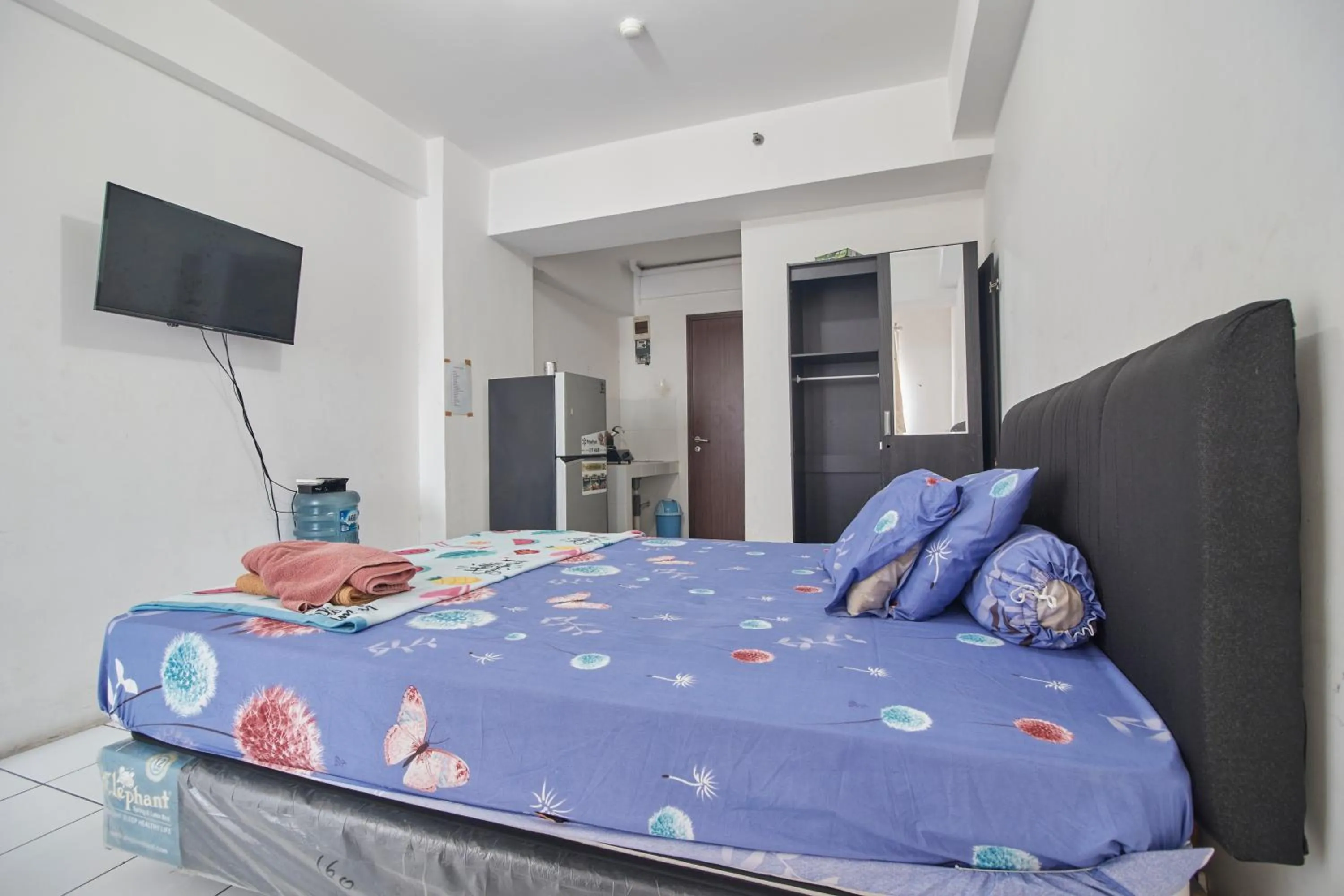 Bed in Room Rendi Gunung Putri Square
