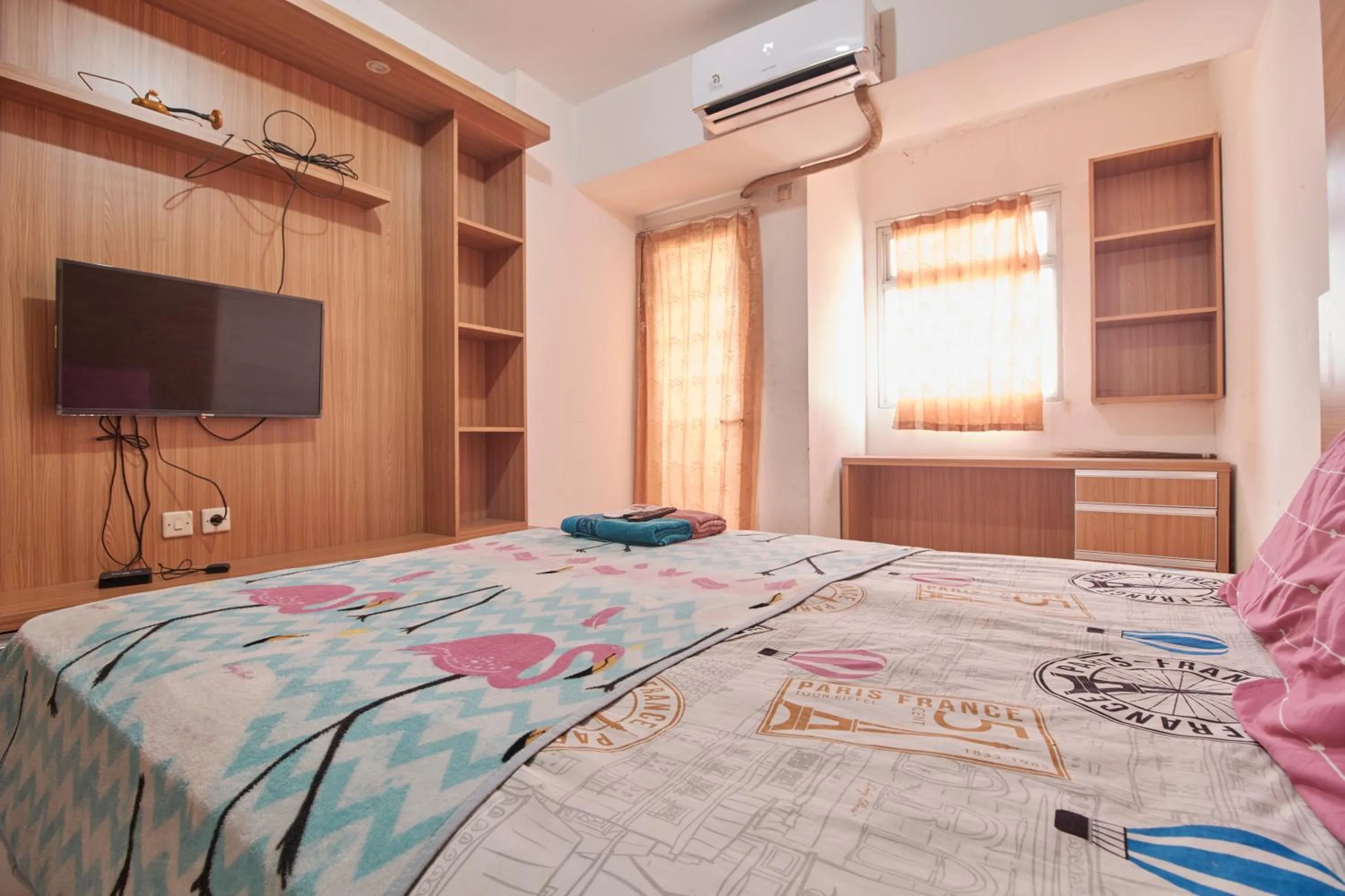 Bed in Room Rendi Gunung Putri Square