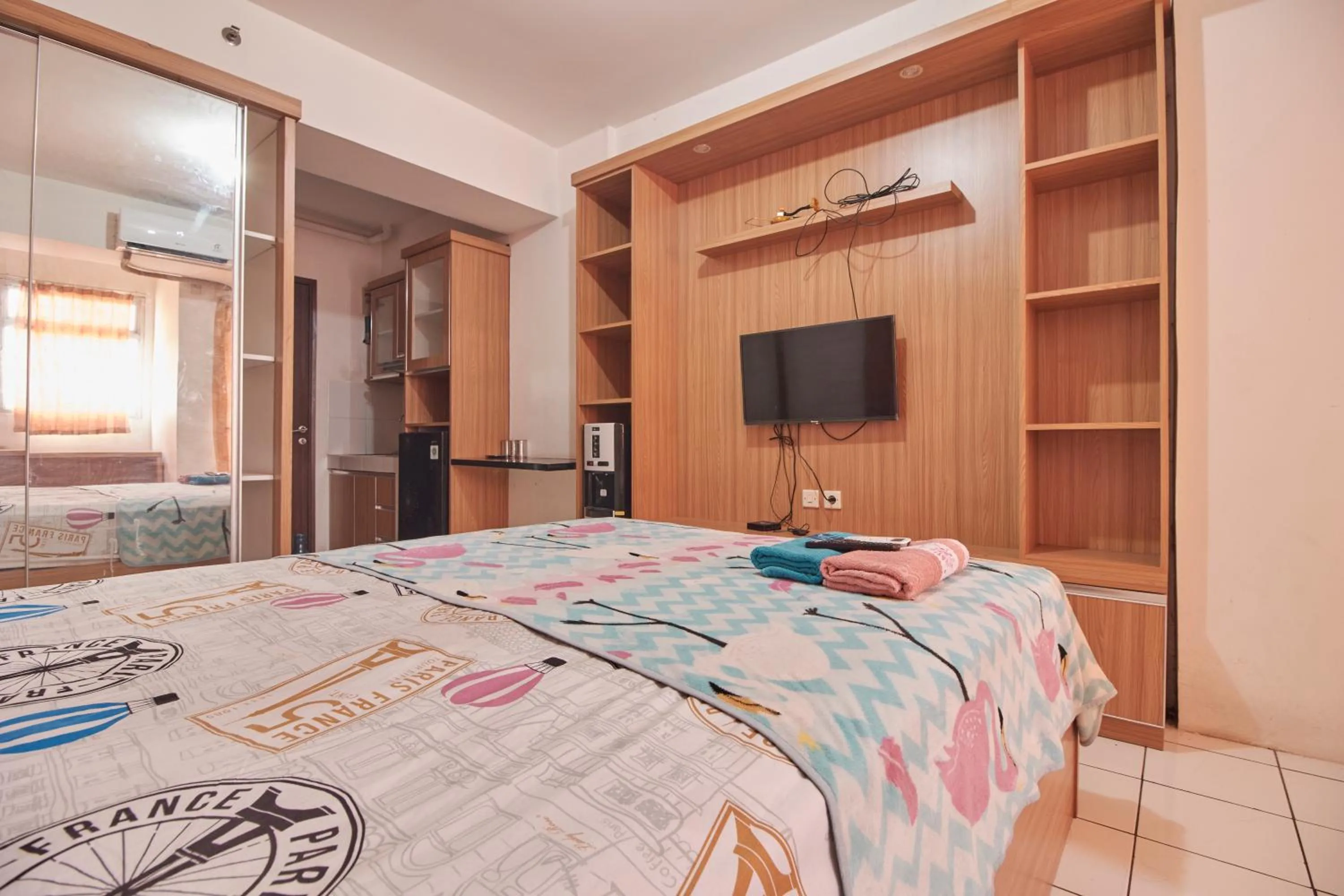 Bedroom, Bed in Room Rendi Gunung Putri Square