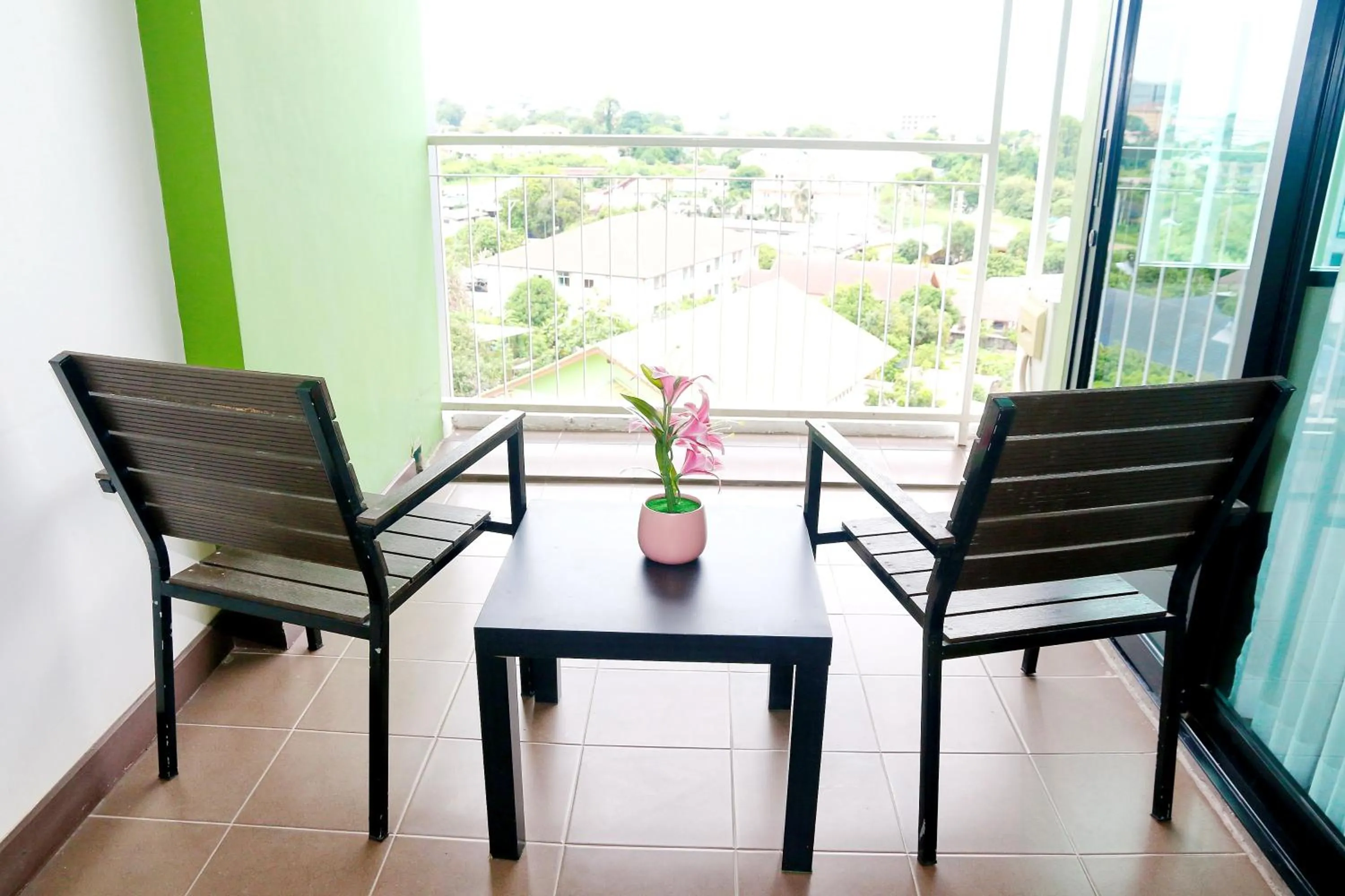 Patio in Arthitaya Green Nature Hotel & Lakkhana Poolside Resort