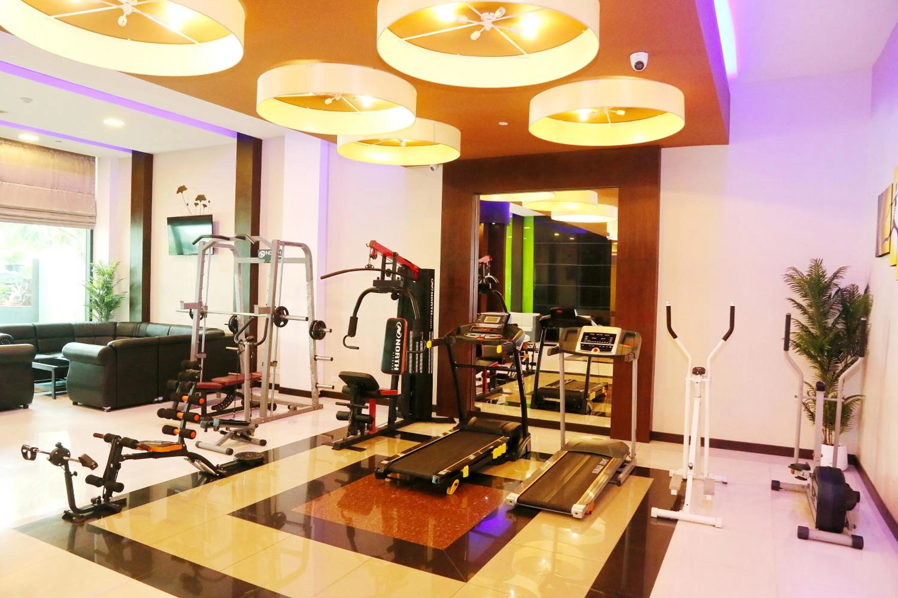 Fitness centre/facilities in Arthitaya Green Nature Hotel & Lakkhana Poolside Resort