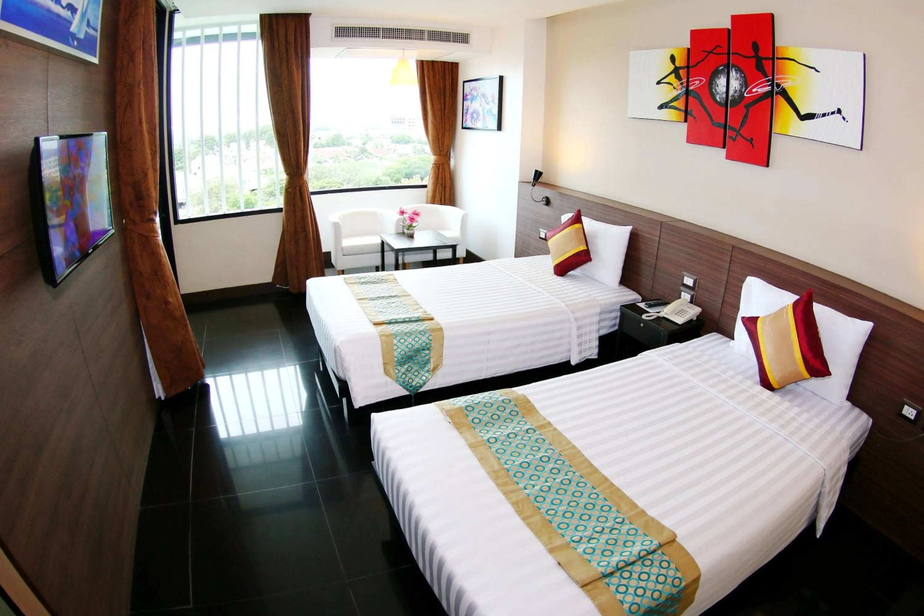 Bed in Arthitaya Green Nature Hotel & Lakkhana Poolside Resort