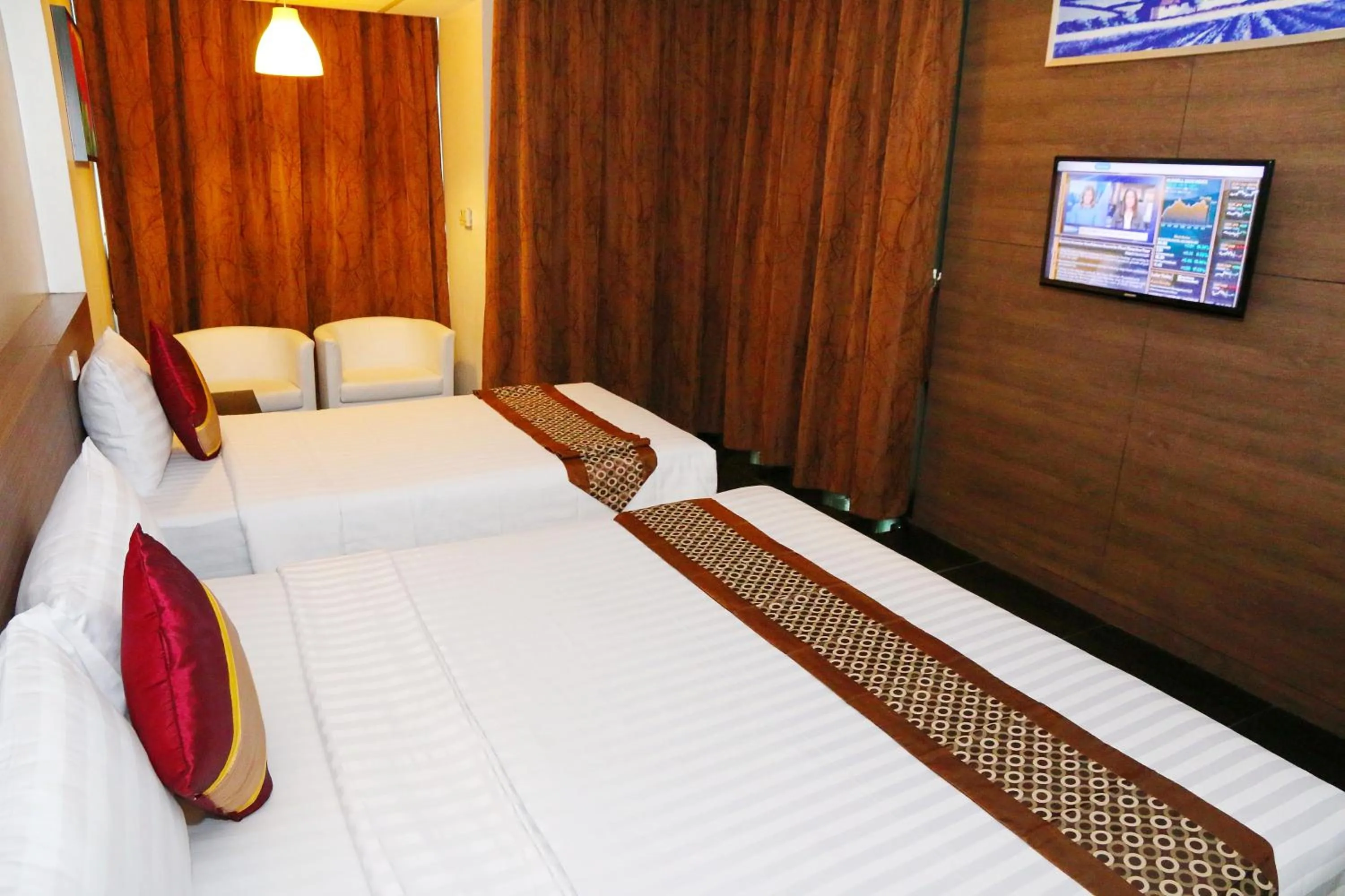 Bed in Arthitaya Green Nature Hotel & Lakkhana Poolside Resort