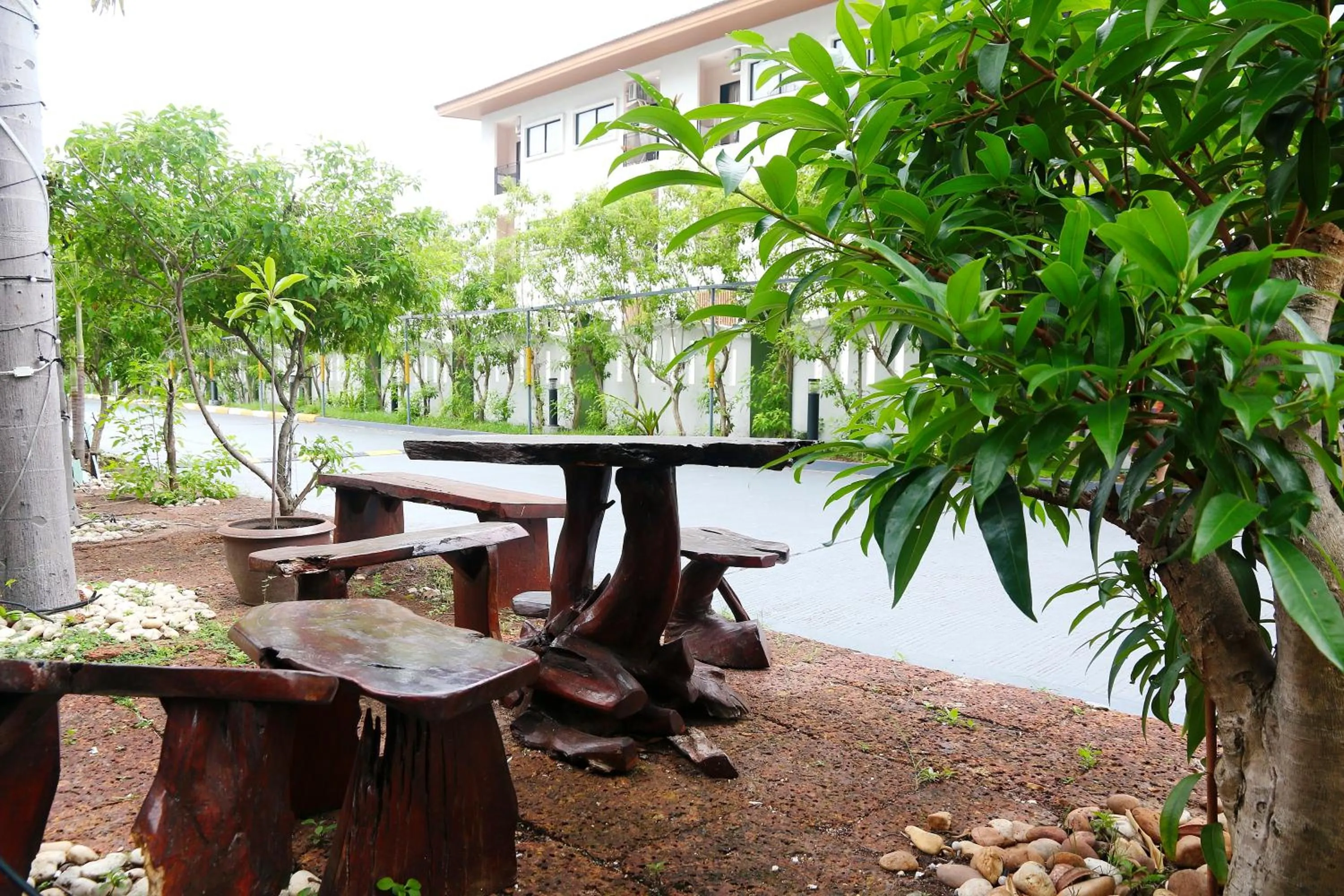 Garden in Arthitaya Green Nature Hotel & Lakkhana Poolside Resort