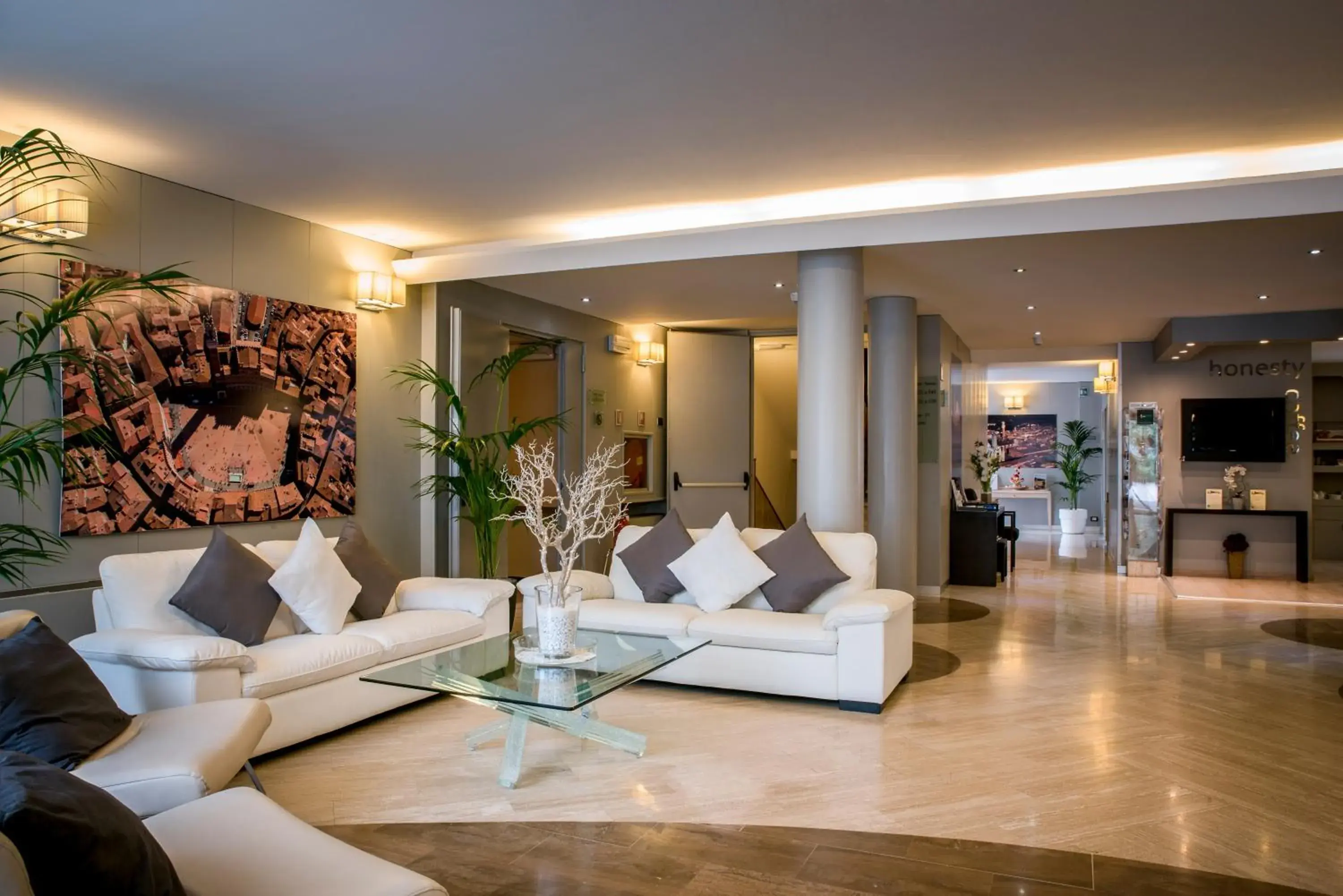 Lobby or reception in Hotel Executive Lobby or reception in Hotel Executive