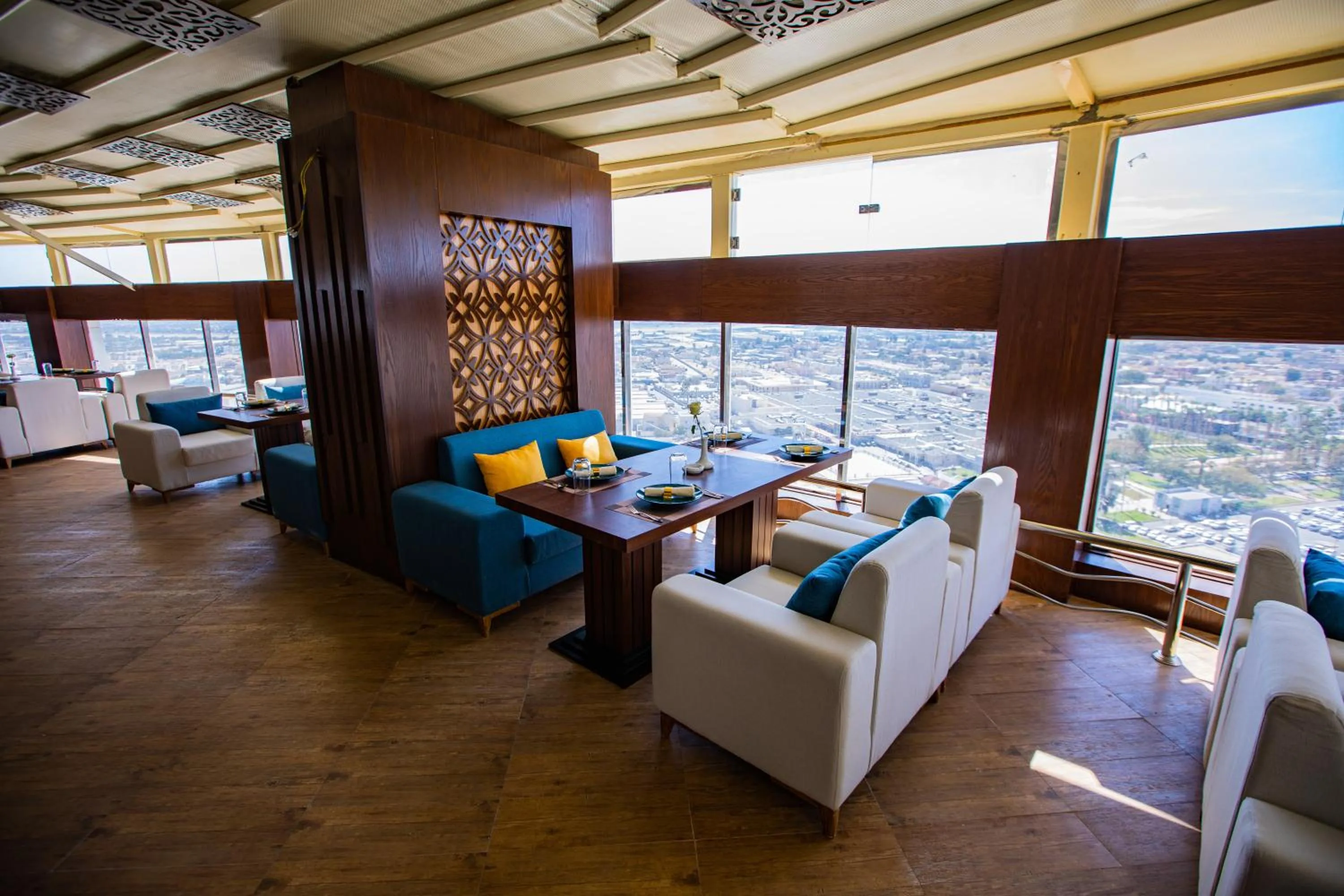 Lounge or bar in Le Park Concord Najran