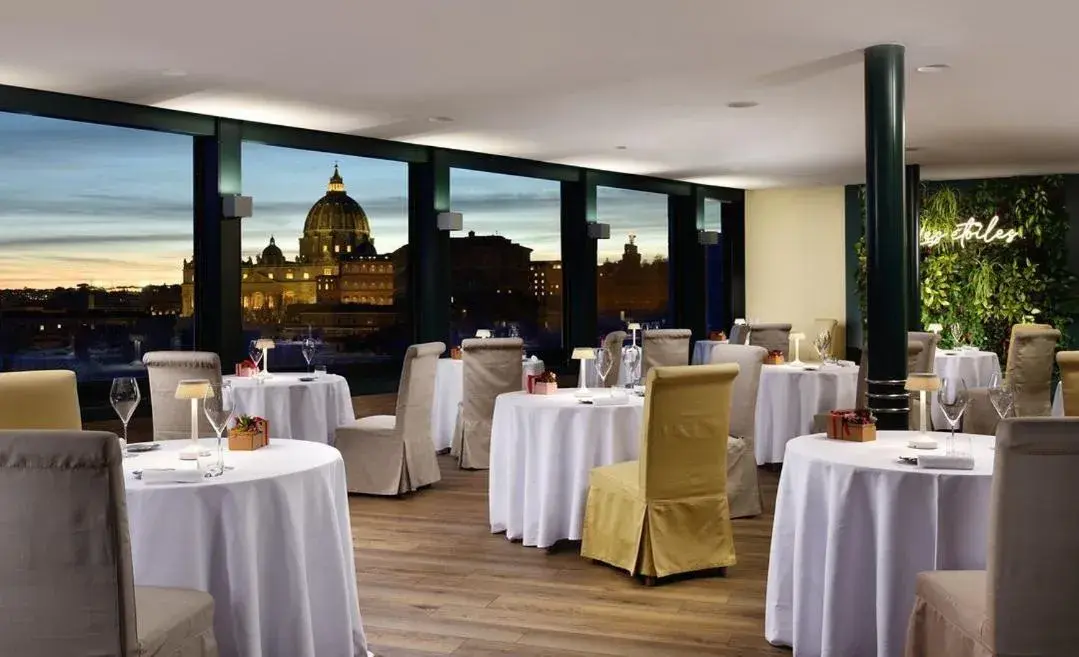 Restaurant/places to eat in Atlante Star Hotel Restaurant/places to eat in Atlante Star Hotel
