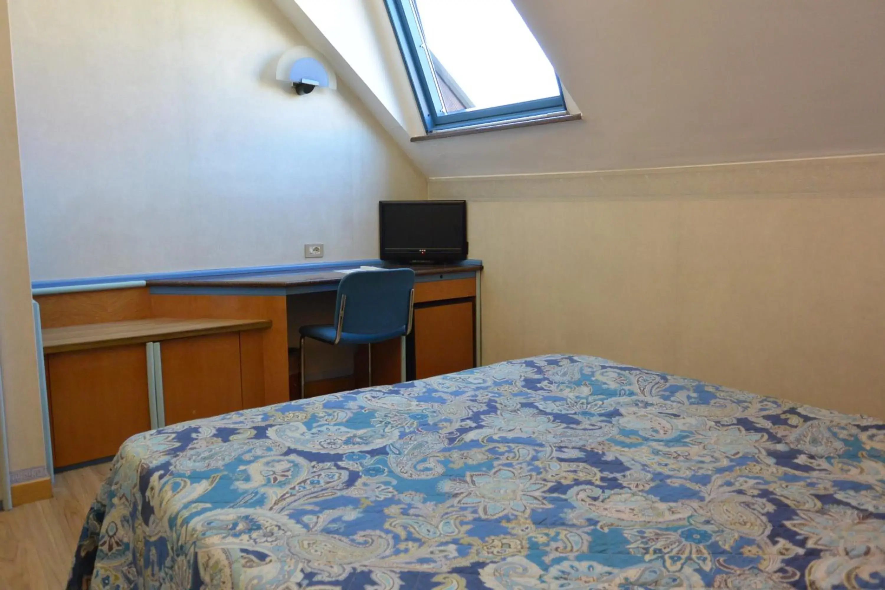 Bed in Hotel Lido Bed in Hotel Lido