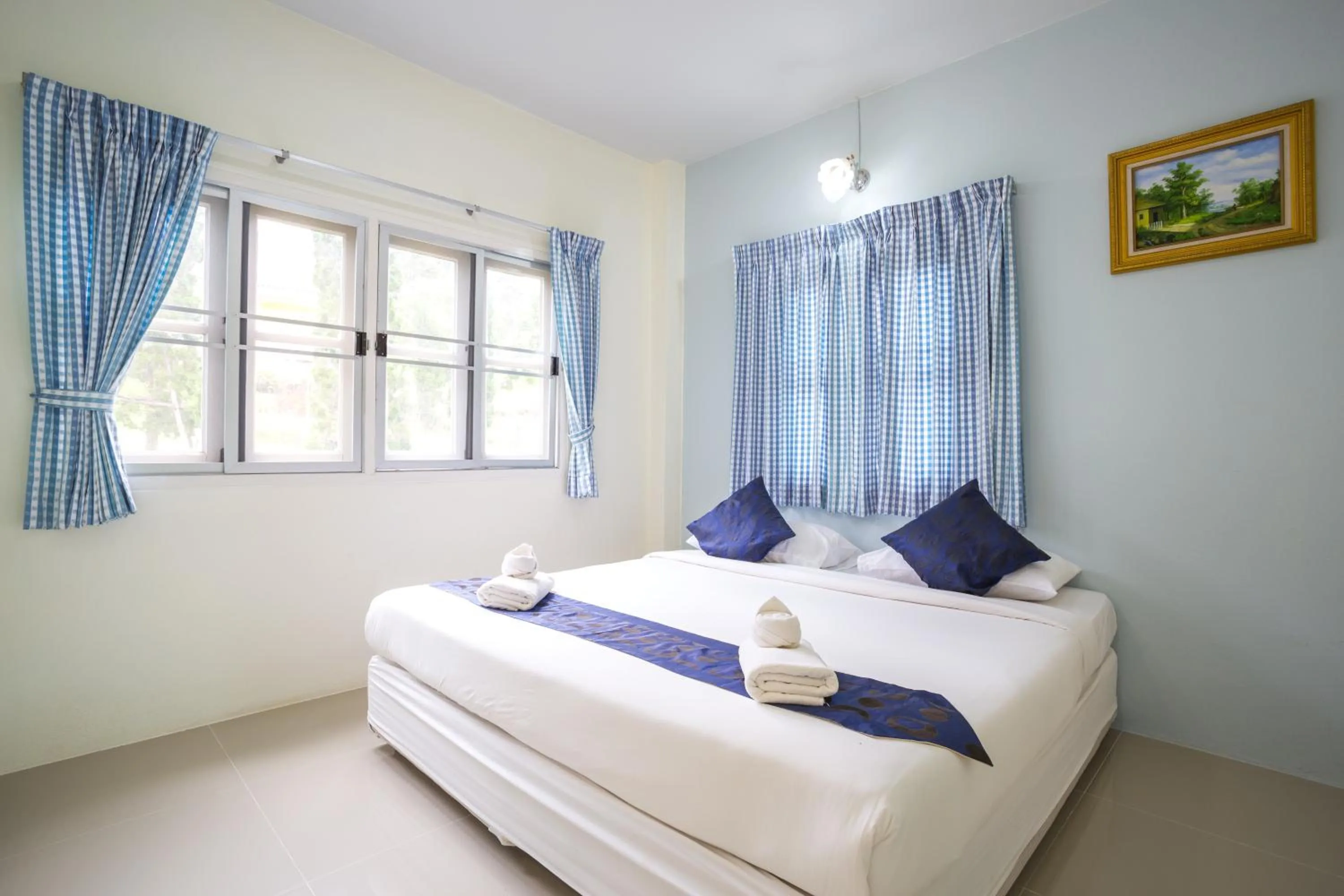 Bed in Phukaew Resort & Adventure Park