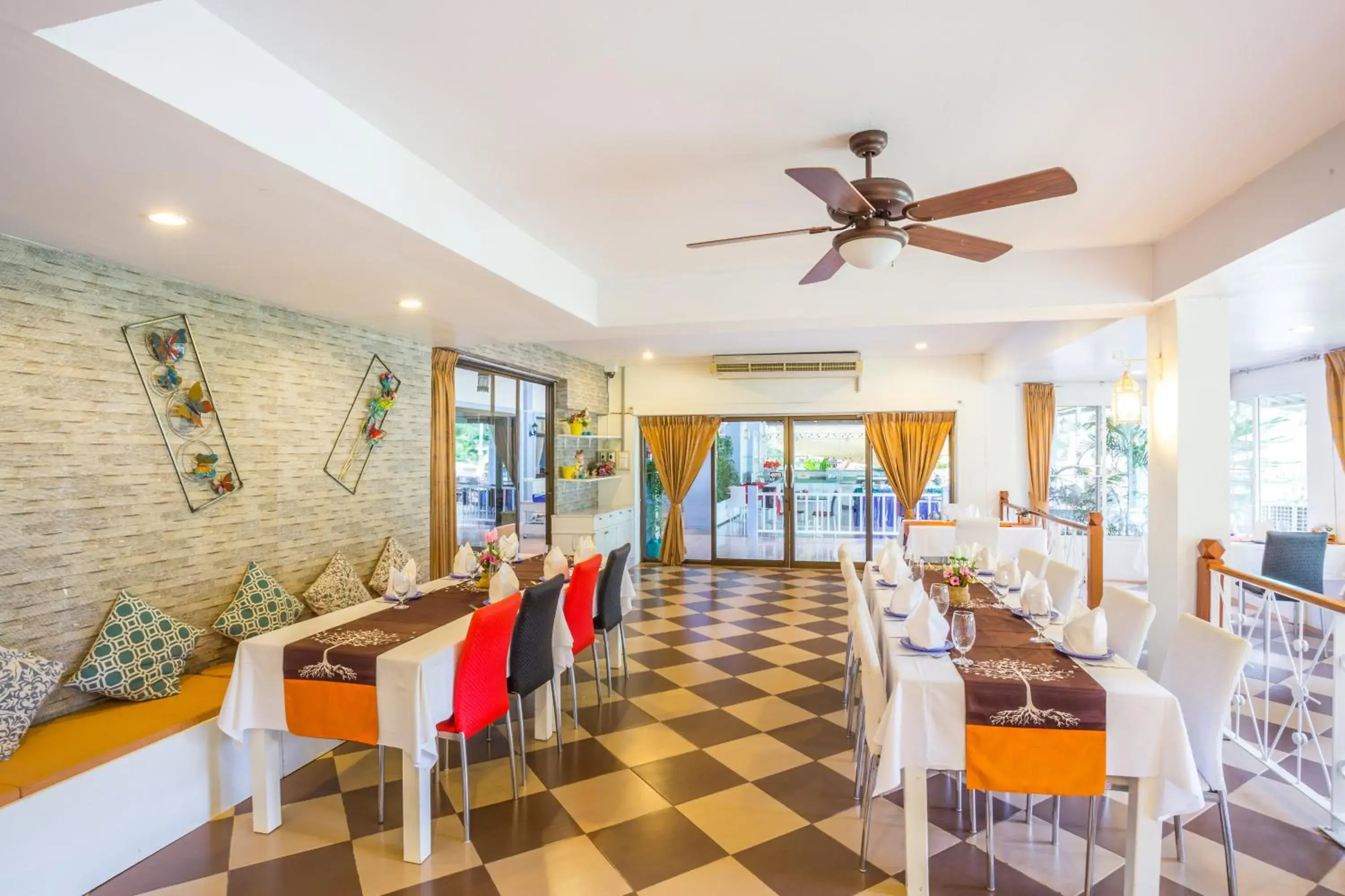 Restaurant/places to eat in Phukaew Resort & Adventure Park Restaurant/places to eat in Phukaew Resort & Adventure Park