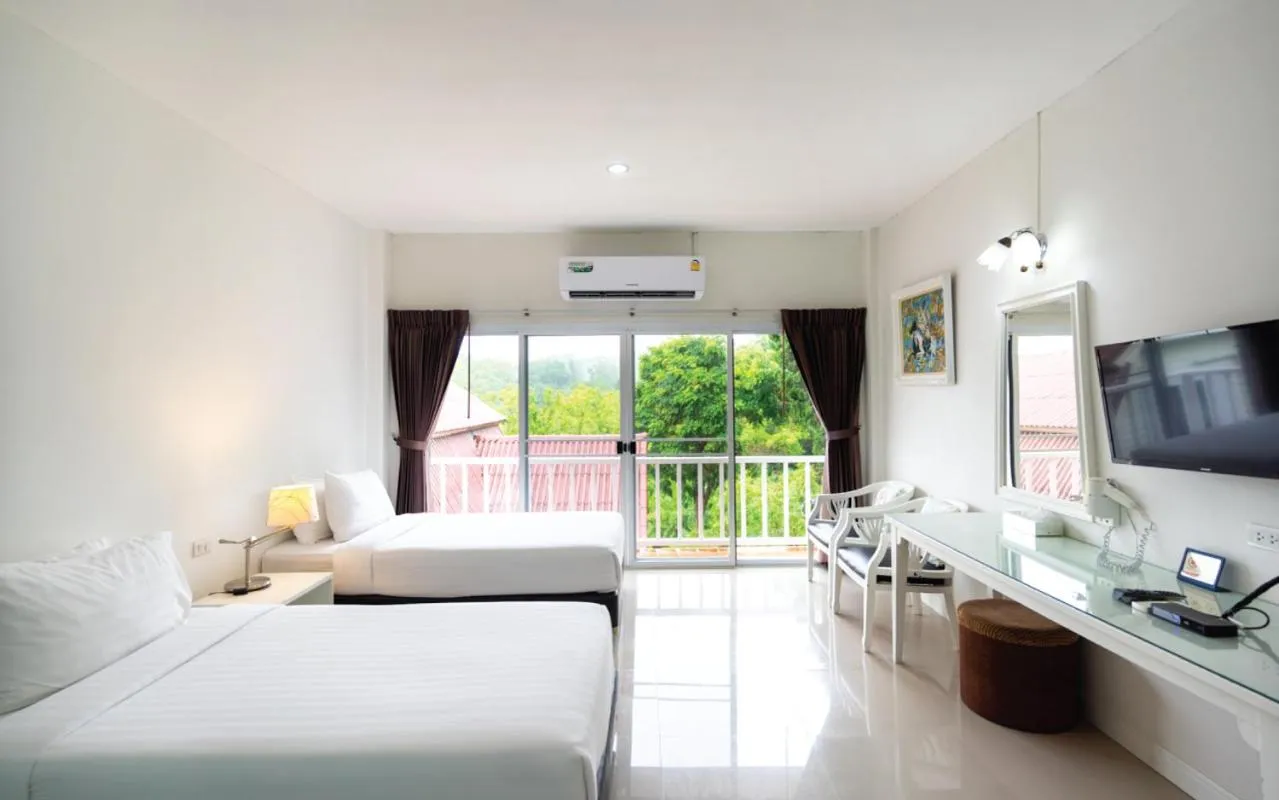 Bed in Phukaew Resort & Adventure Park