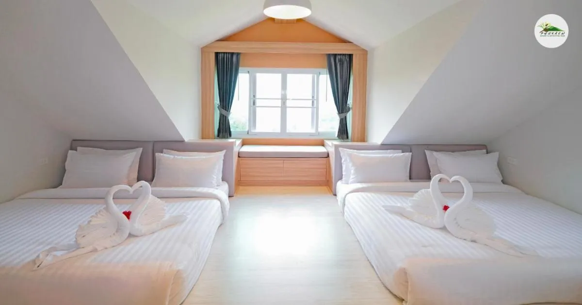 Bed in Phukaew Resort & Adventure Park