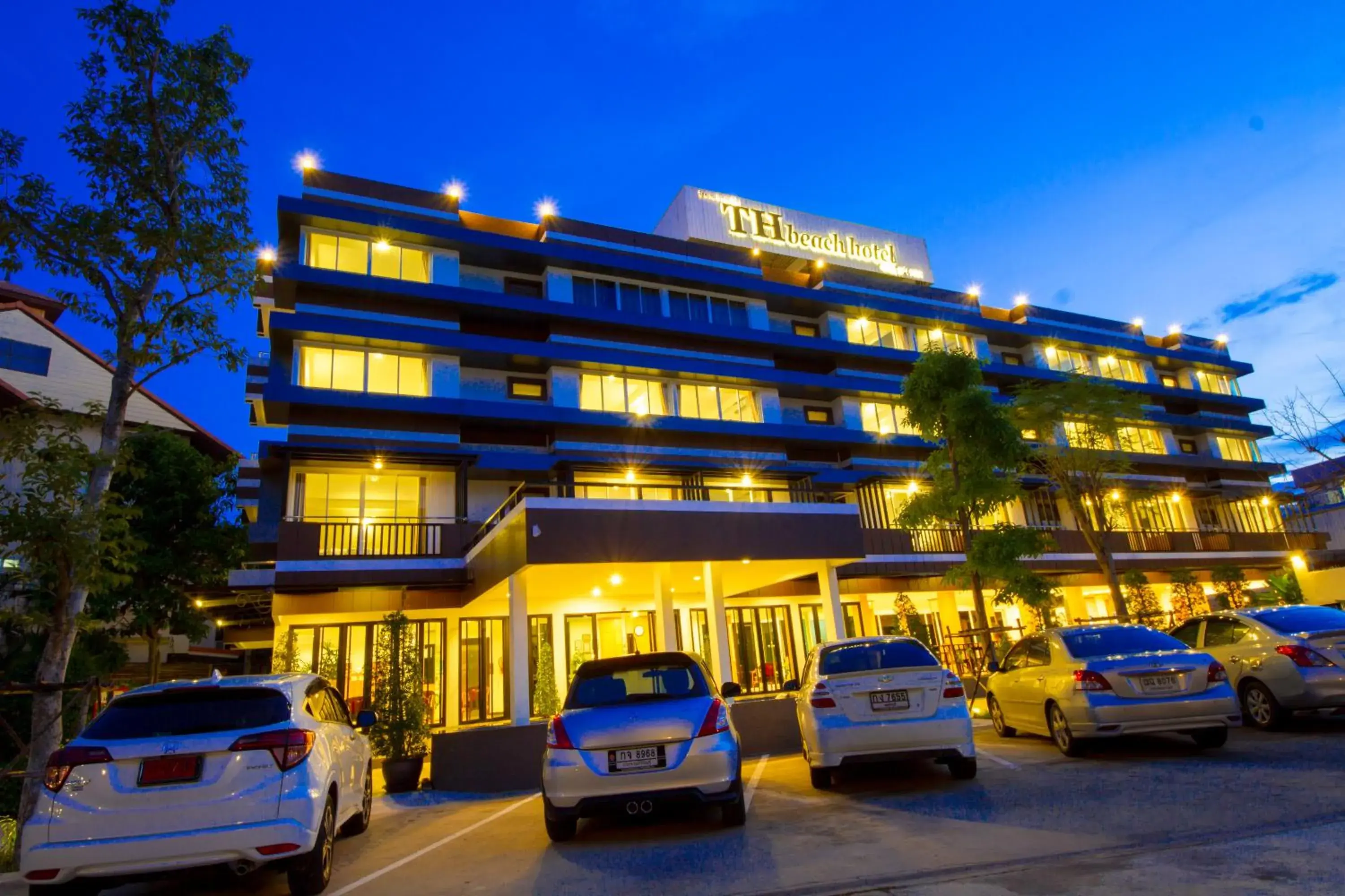 Facade/entrance in TH beach hotel Facade/entrance in TH beach hotel