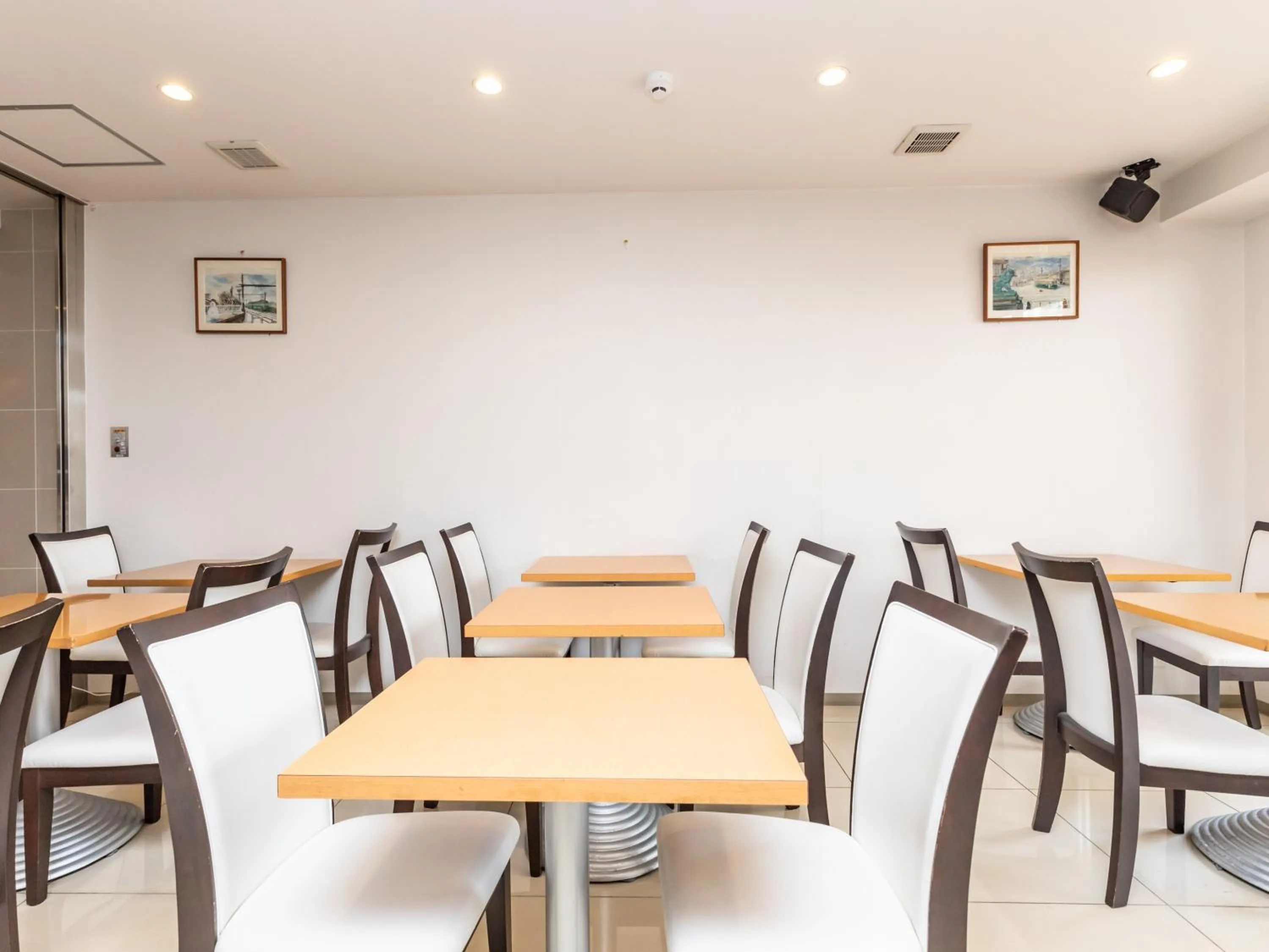 Restaurant/places to eat in Hotel Excellence Kyoto Station Hachijo