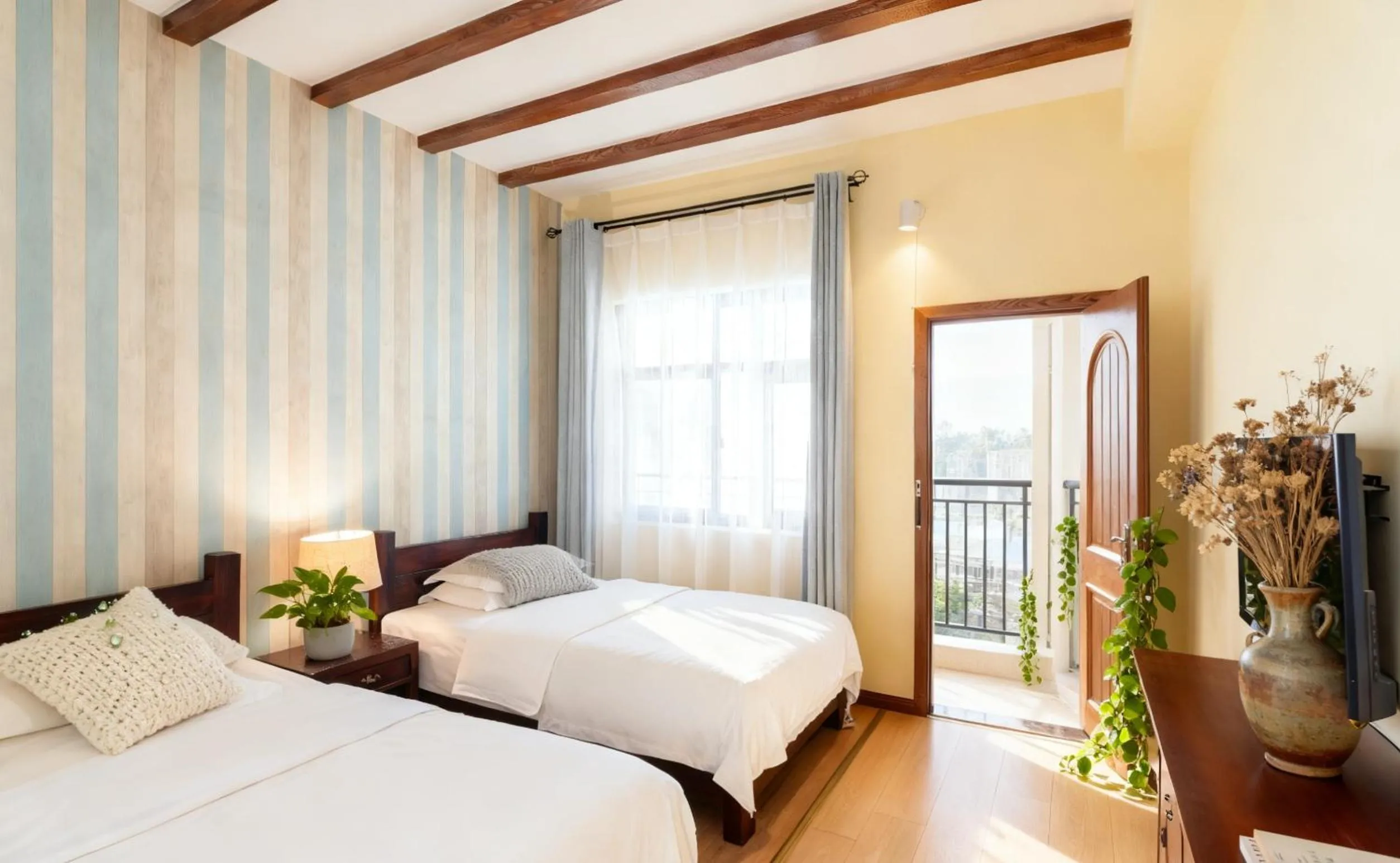 Bed in Dali Garden