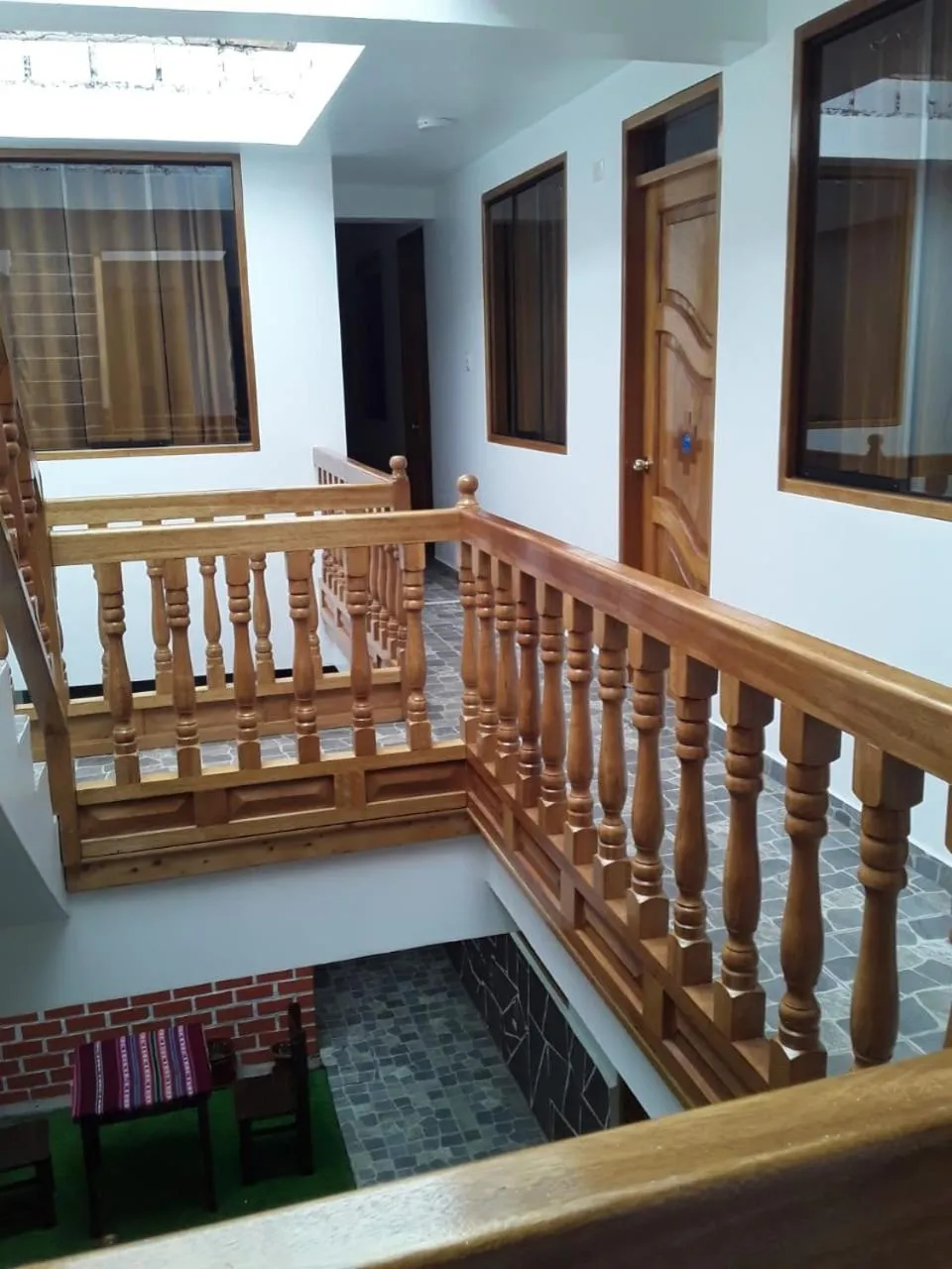 Inner courtyard view in Qente Wings