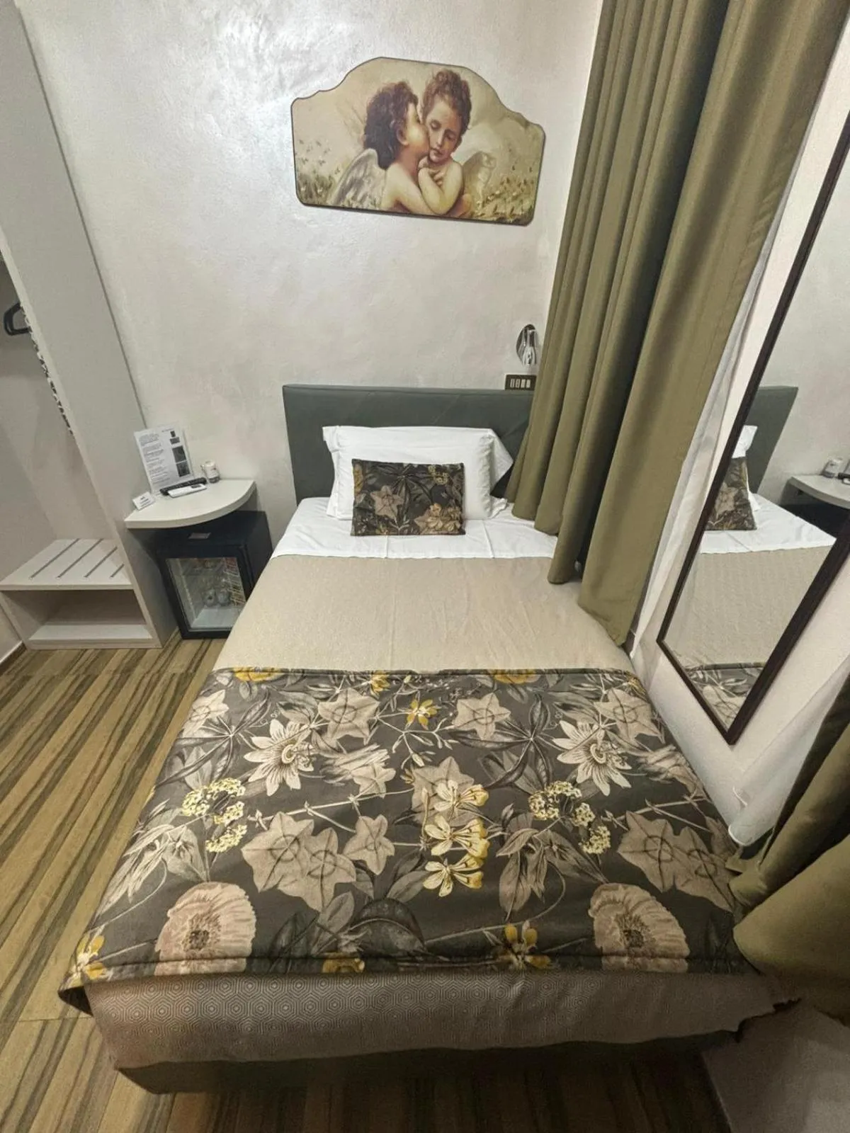 Bedroom, Bed in Hotel Ester