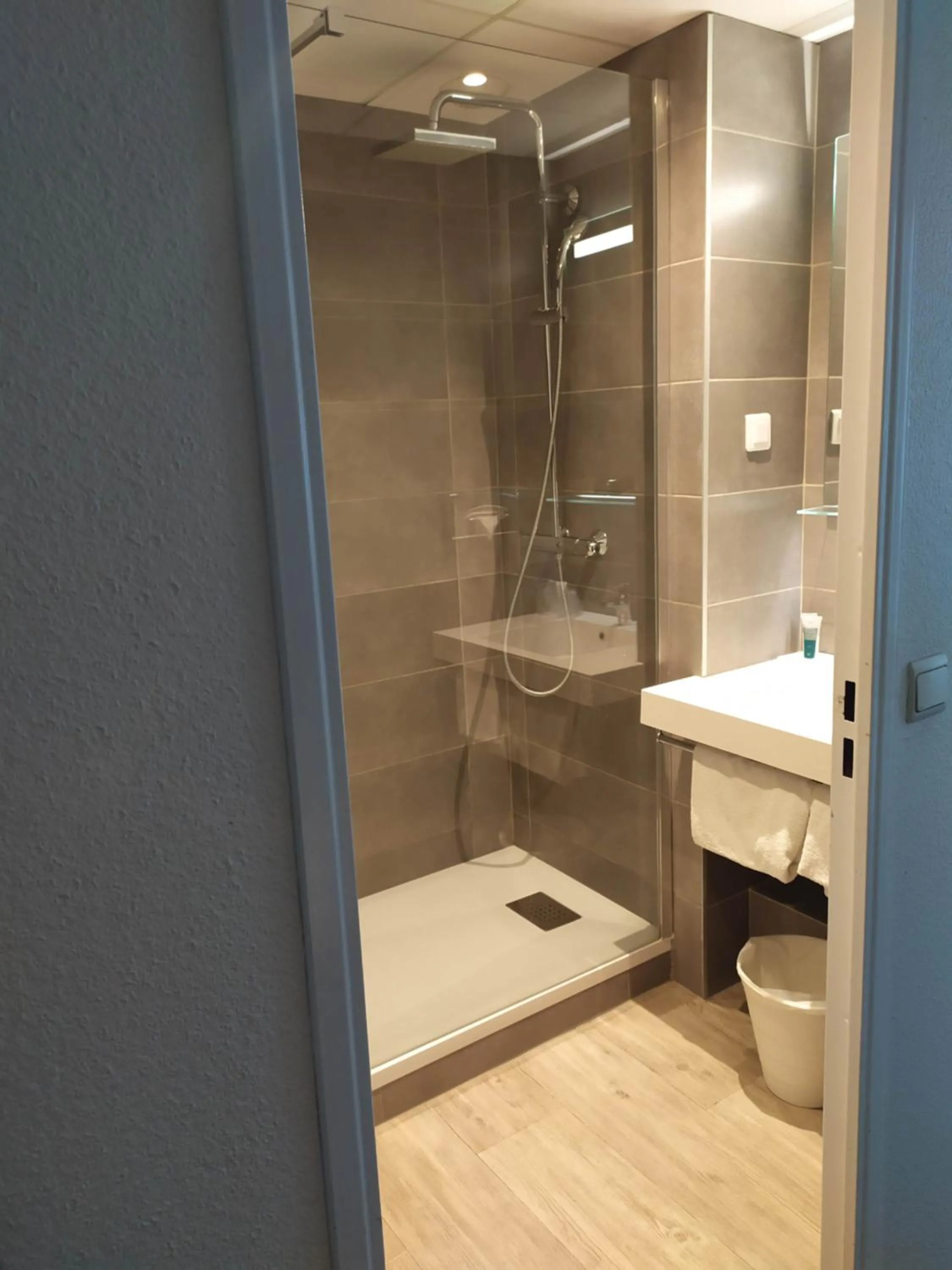 Bathroom in Thalazur Antibes - Résidence & Spa