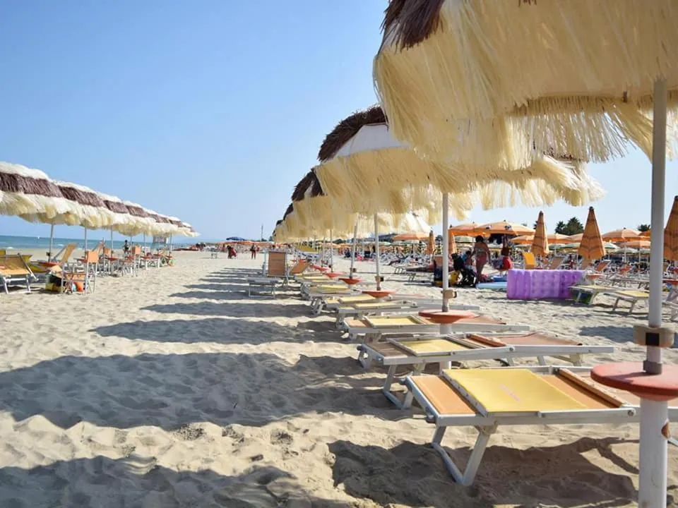 Beach in Ristorante Hotel Lucia - 100 mt dal mare