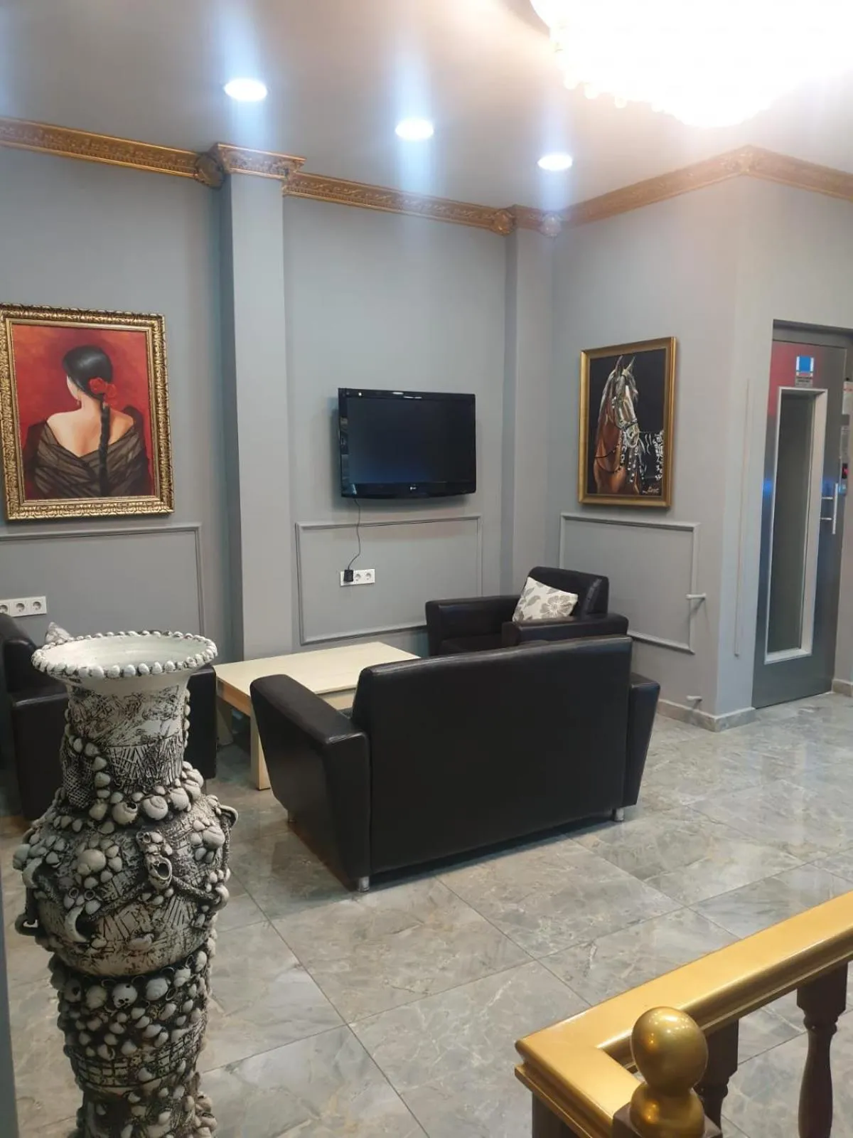 Lobby or reception in Stad Pansiyon AİLE