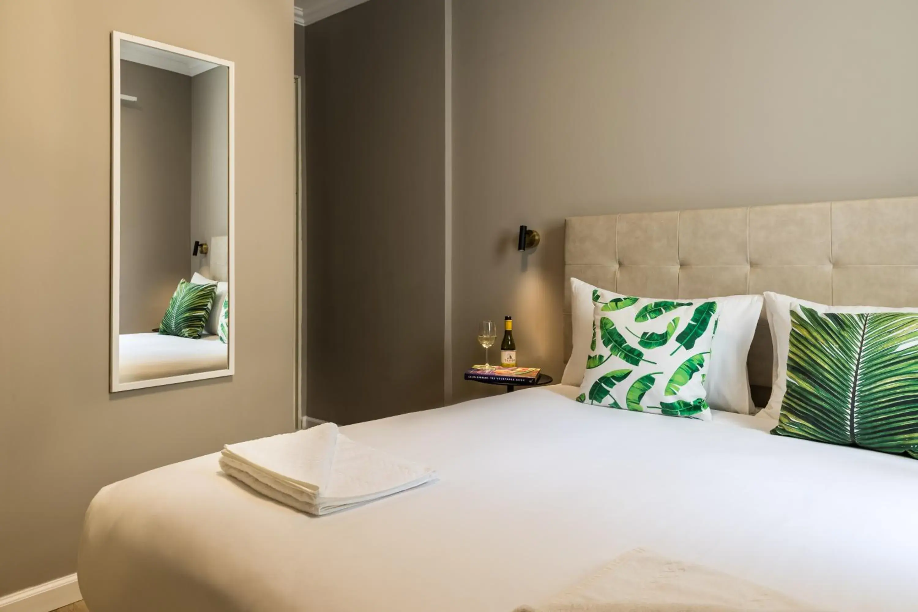 Bed in Blue Sea Marble Bed in Blue Sea Marble