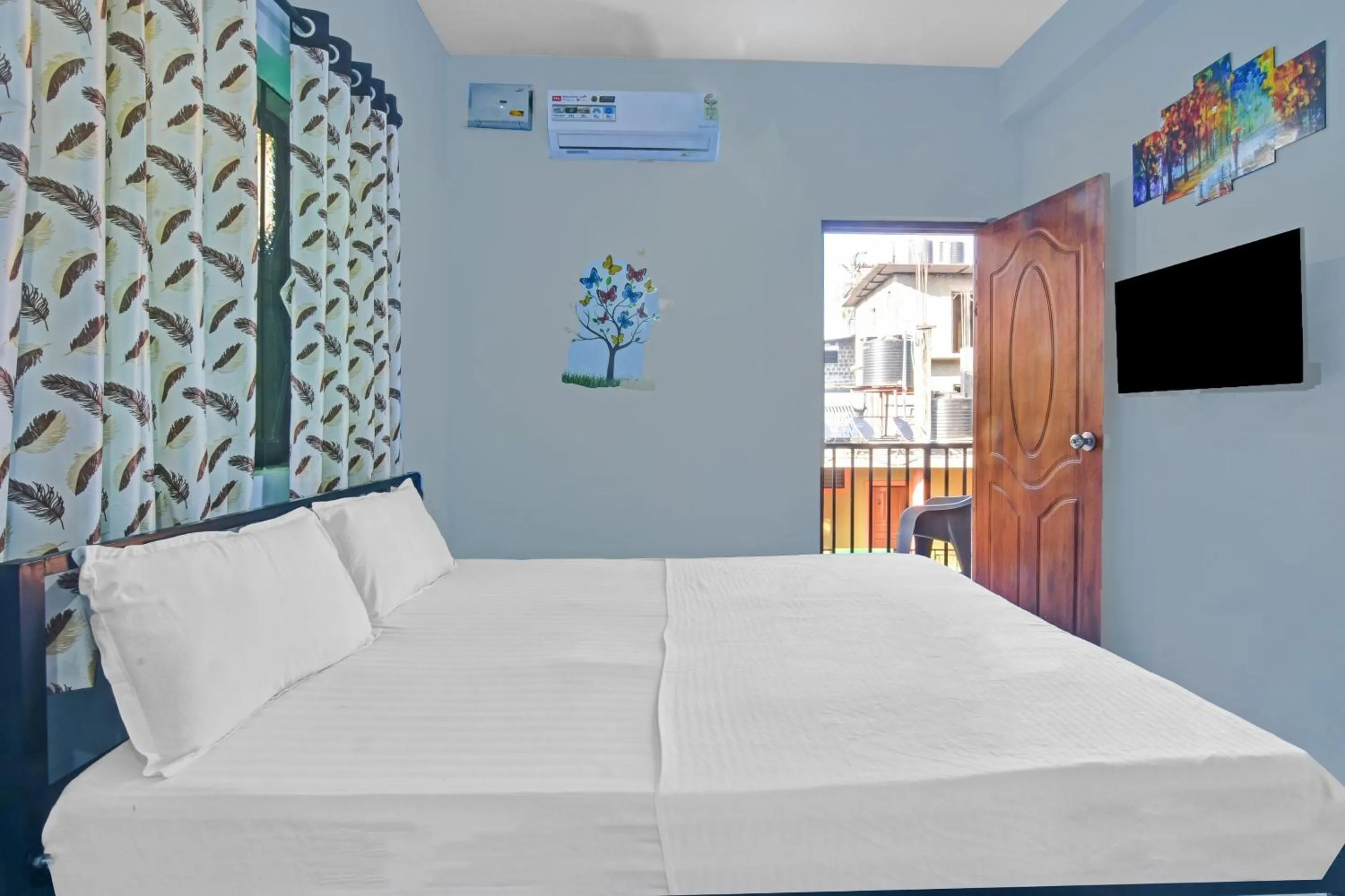 Bedroom in Hotel O by OYO Sai Leela