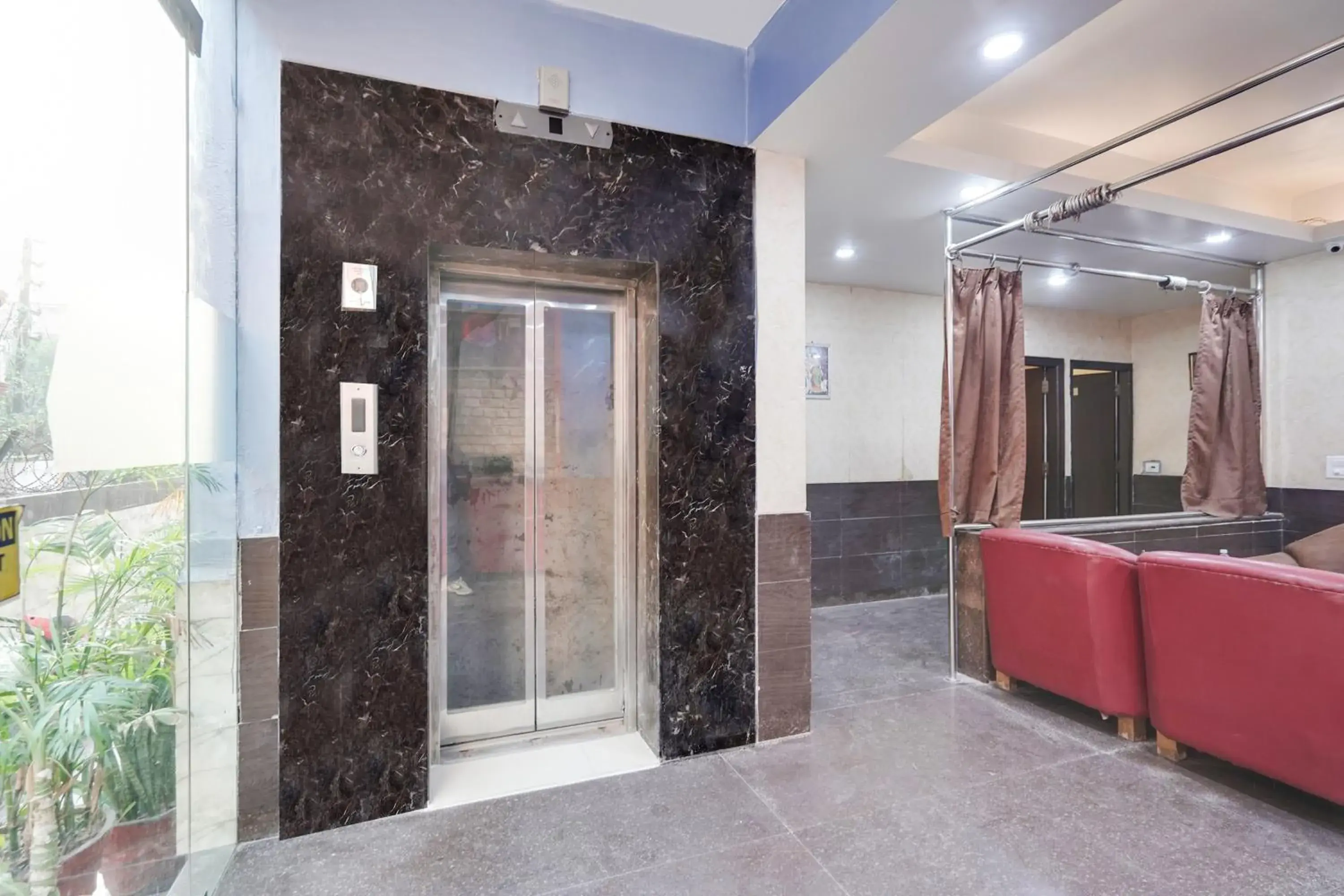 Lobby or reception in Super Townhouse Maithli Marg Sector 55 Formerly Red Roof Lobby or reception in Super Townhouse Maithli Marg Sector 55 Formerly Red Roof