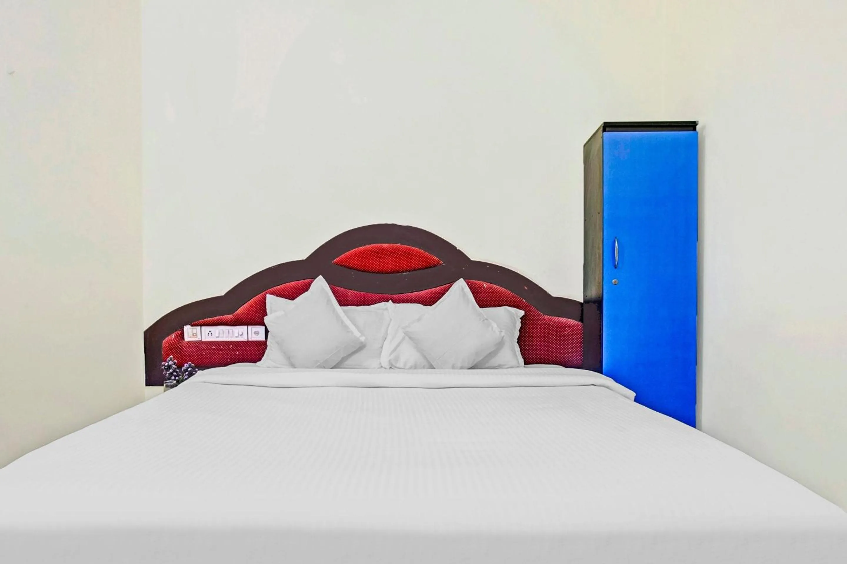 Bedroom in Hotel O Neethu Residency