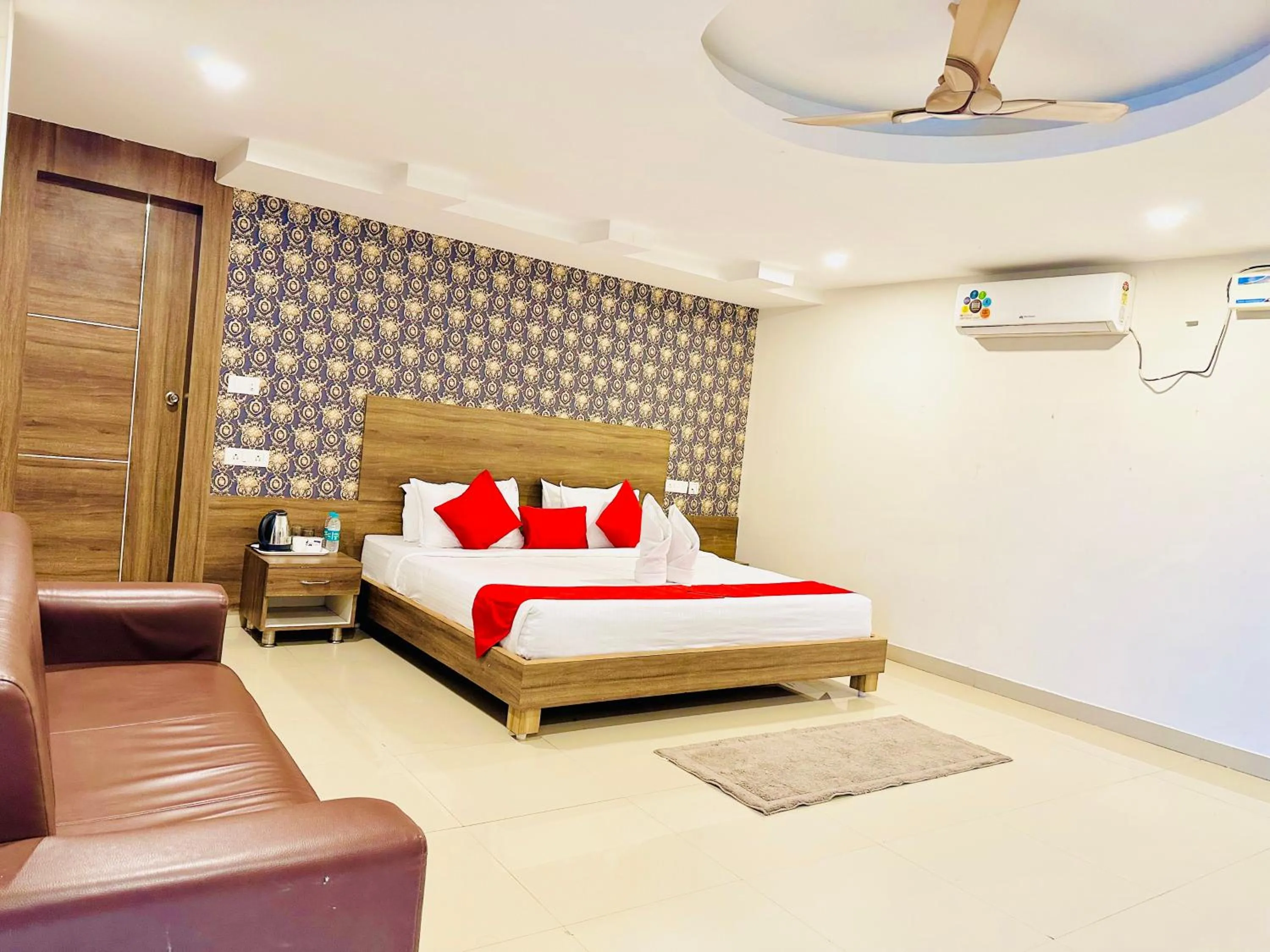 Bed in The Landmark Banjara Hills - Hyderabad