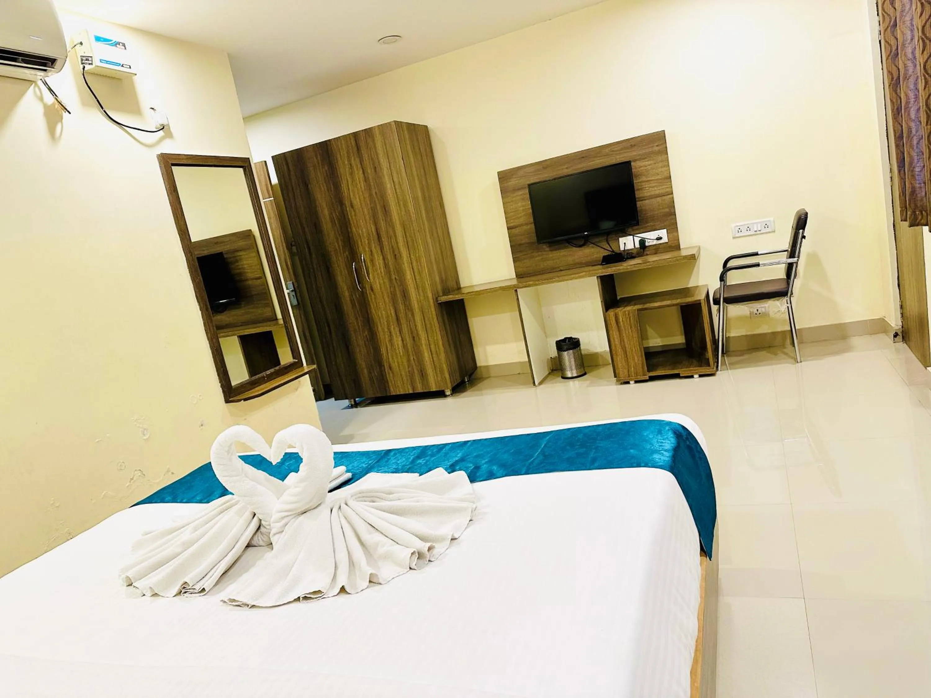 Bed in The Landmark Banjara Hills - Hyderabad