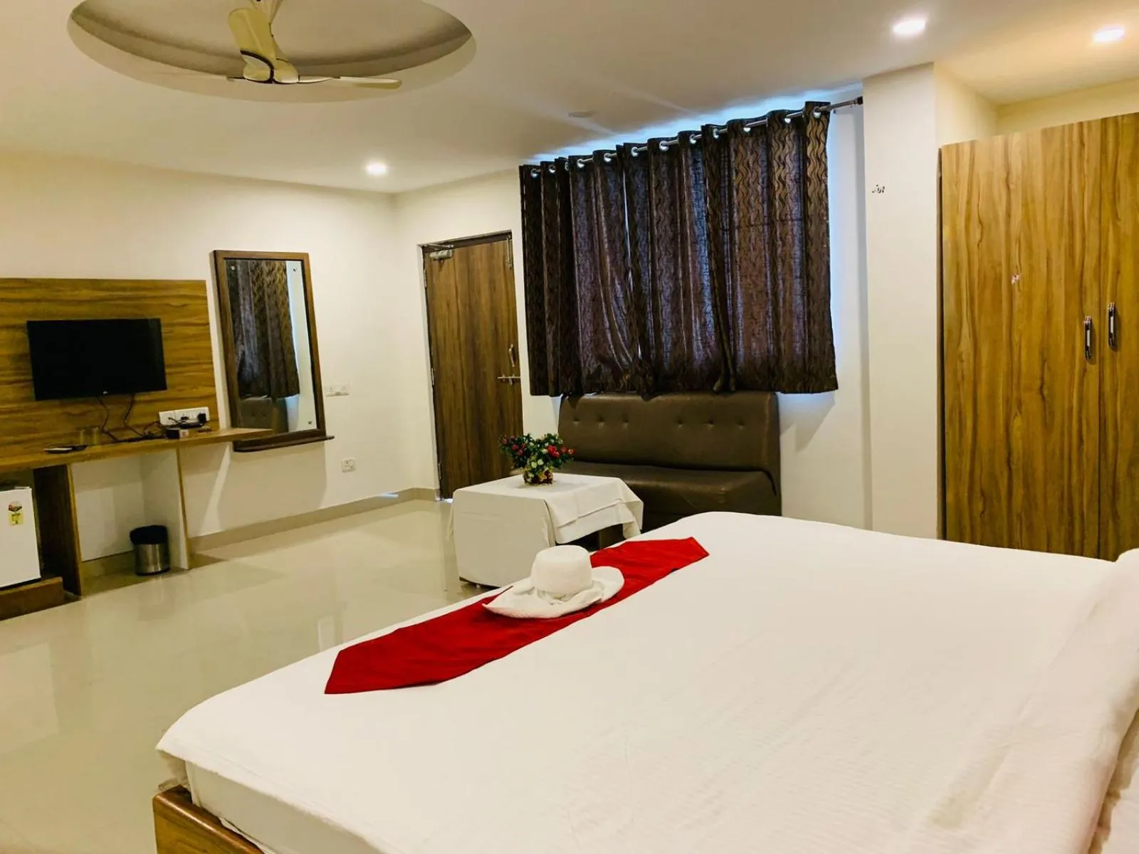 Bed in The Landmark Banjara Hills - Hyderabad