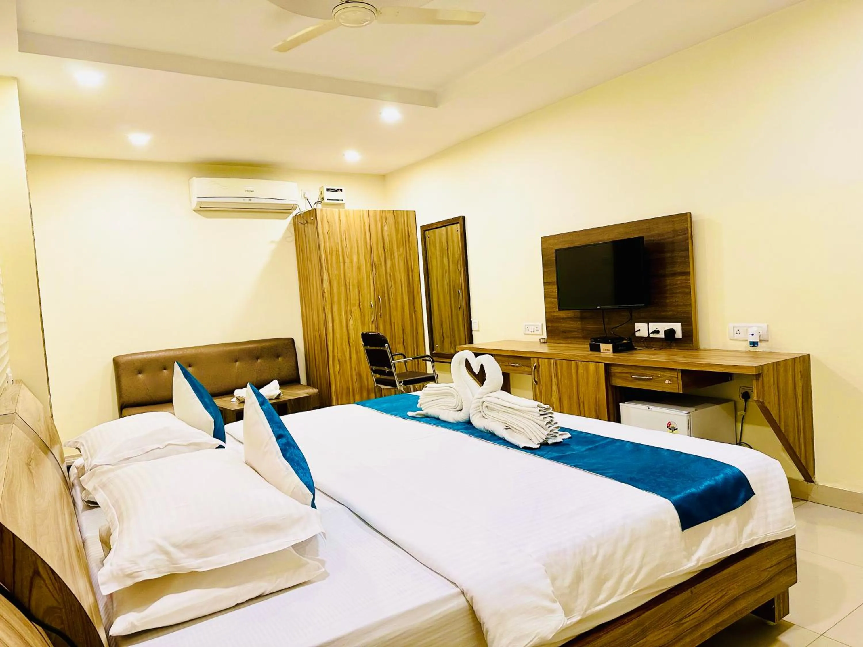 Bed in The Landmark Banjara Hills - Hyderabad