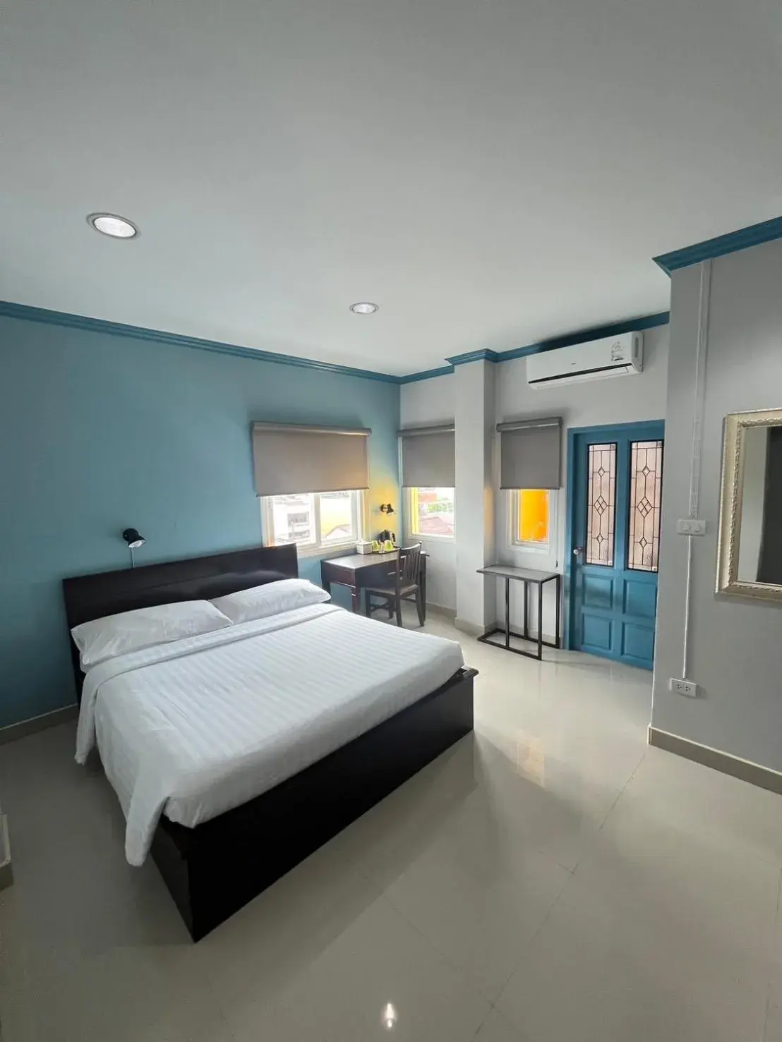 Bedroom, Bed in Garden Hill Hotel Bedroom, Bed in Garden Hill Hotel