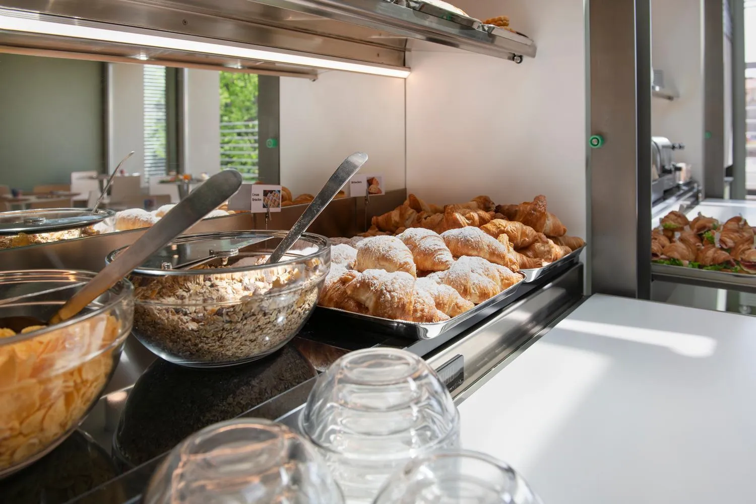 Food and drinks in Hotel Verona