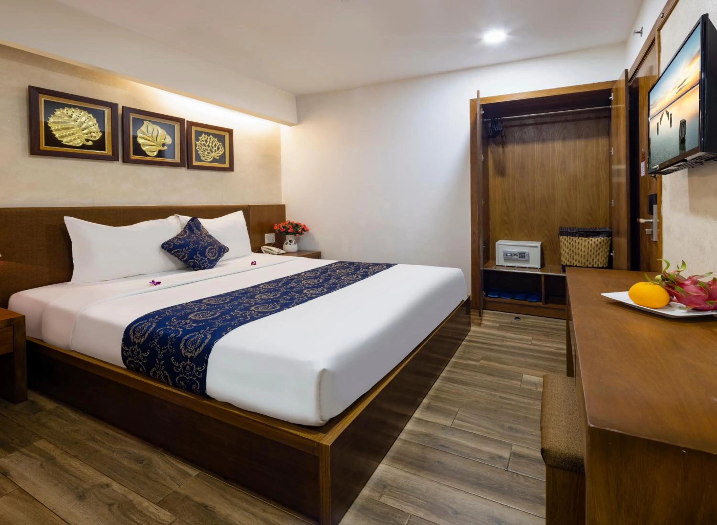 Photo of the whole room, Bed in Saphia Hotel Nha Trang