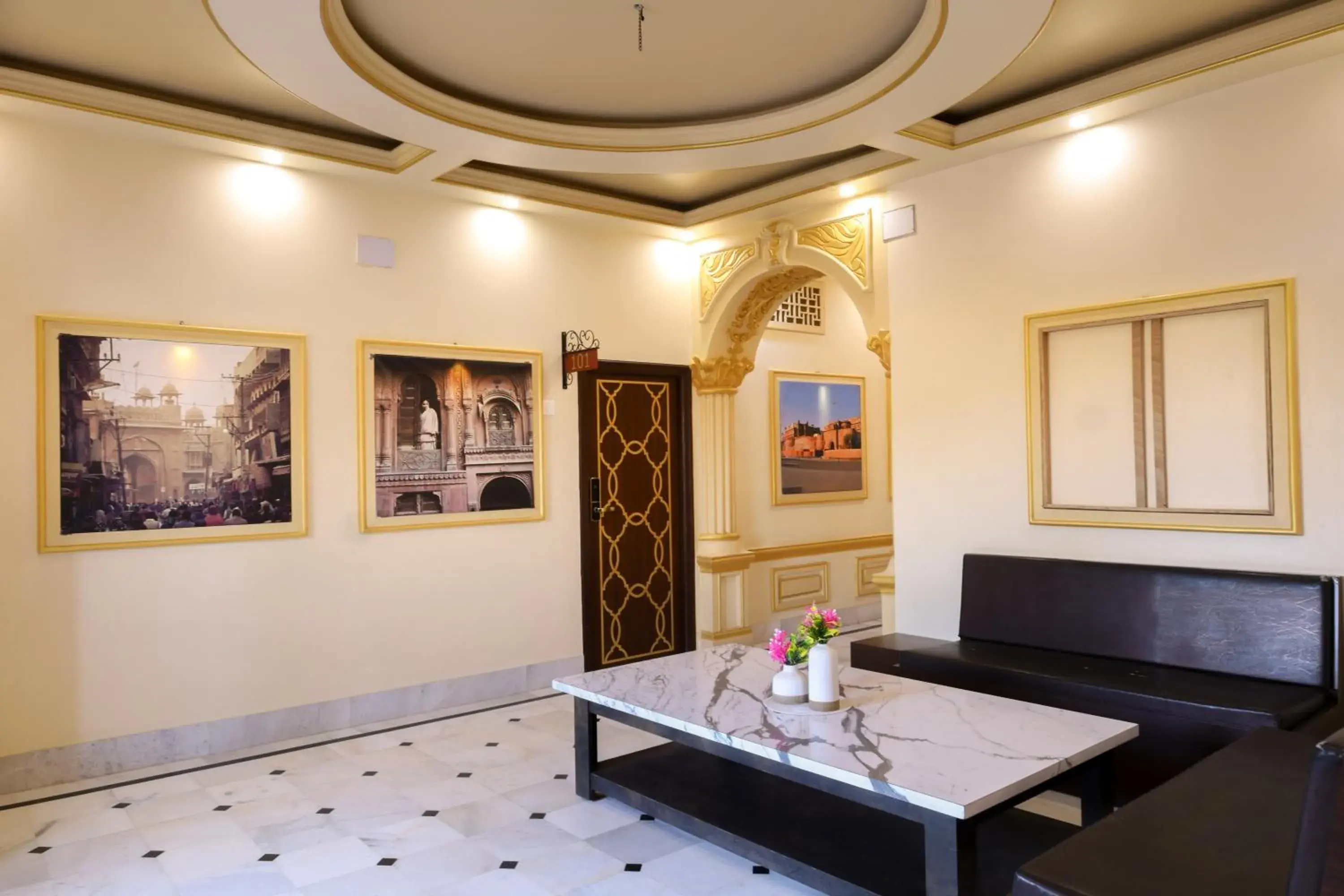 Lobby or reception in HOTEL CITY PALACE Lobby or reception in HOTEL CITY PALACE