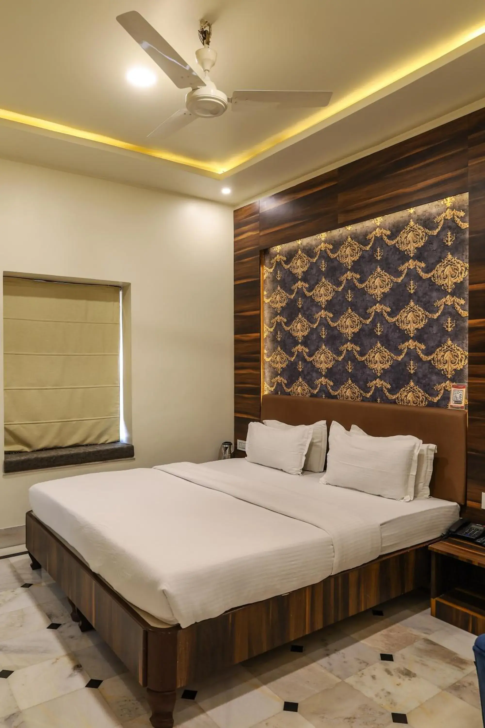 Deluxe Double Room with Balcony - single occupancy in HOTEL CITY PALACE Deluxe Double Room with Balcony - single occupancy in HOTEL CITY PALACE