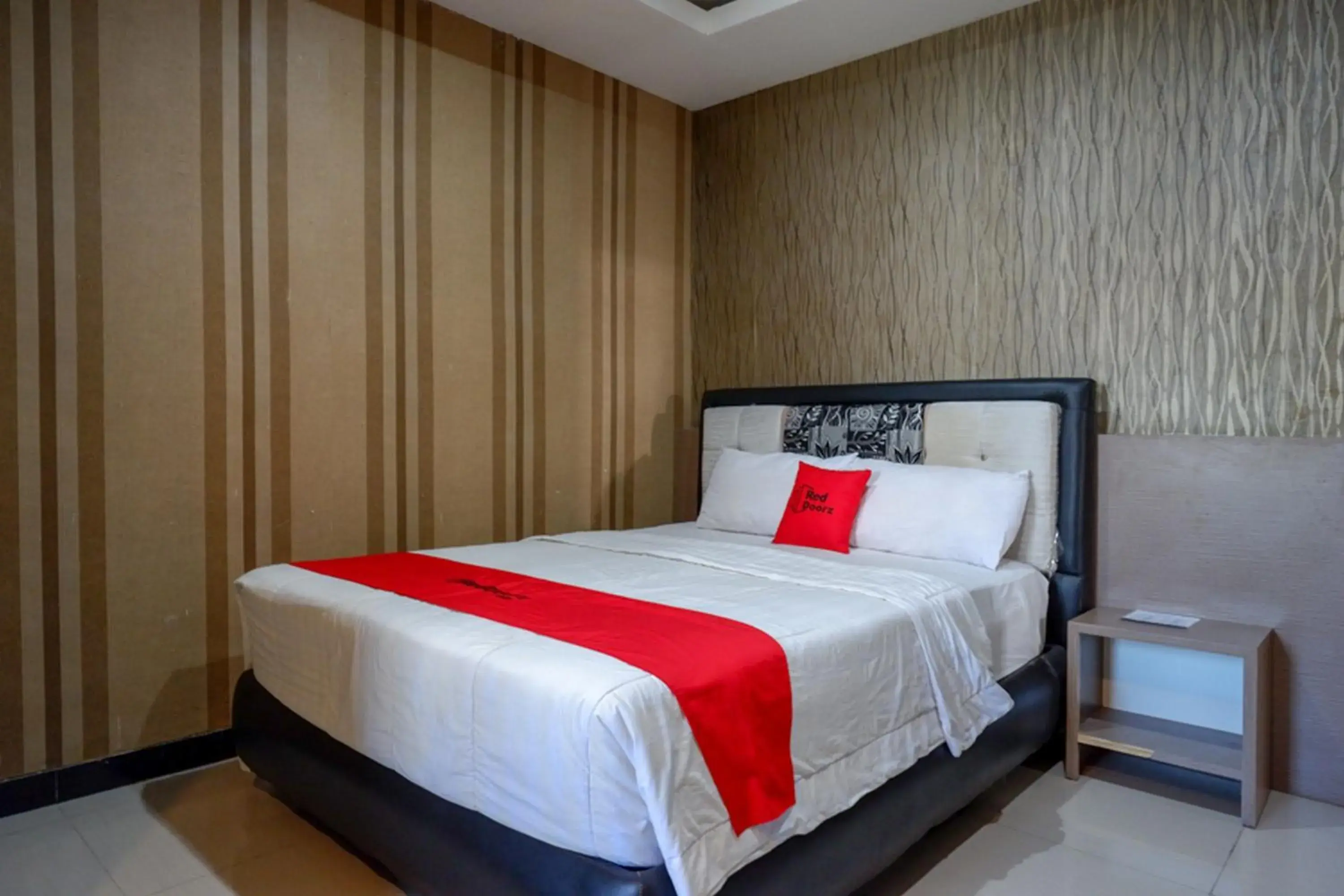 RedDoorz at Jalan Emmy Saelan Palu RedDoorz at Jalan Emmy Saelan Palu