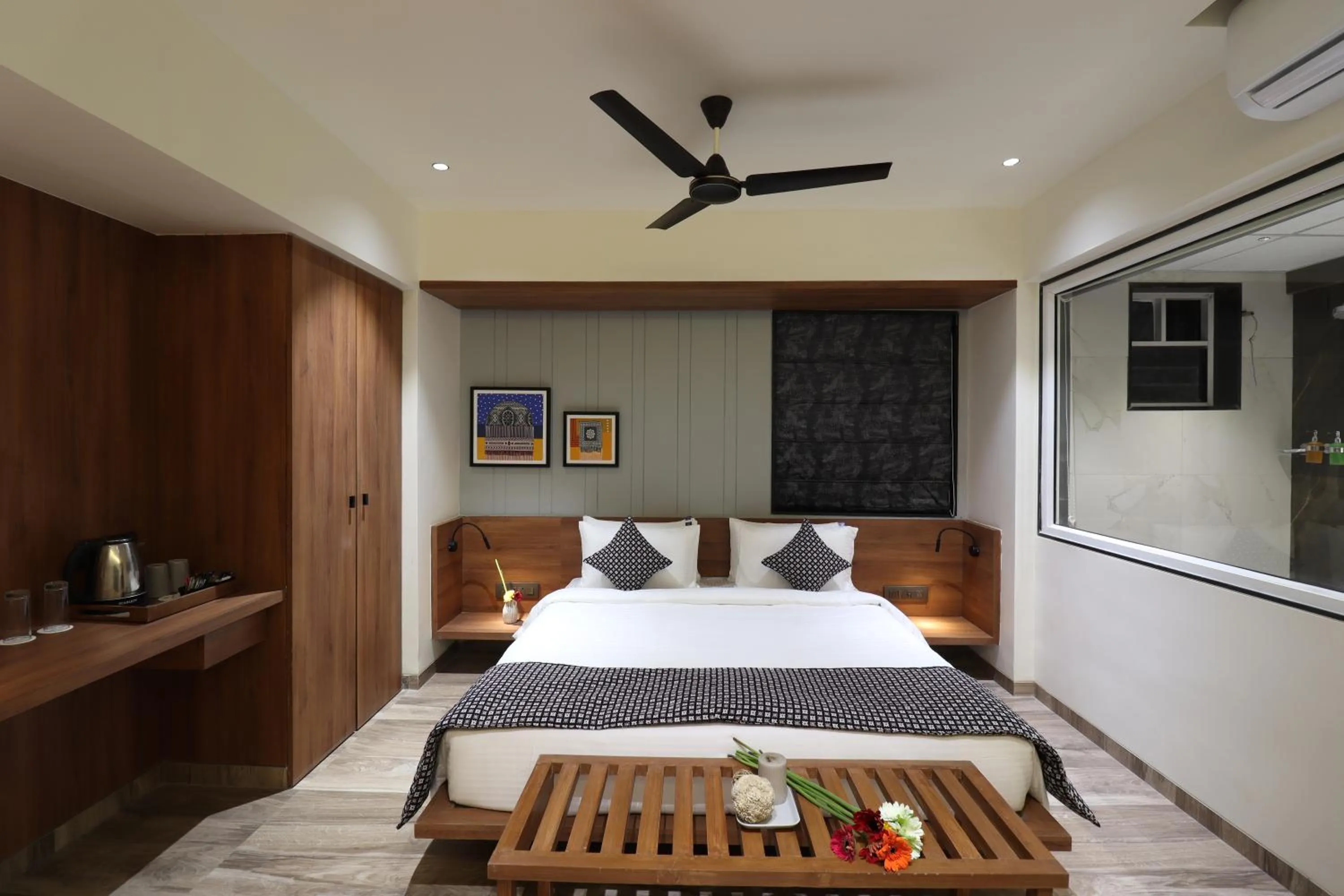 Bedroom, Bed in Hotel Chitra Executive
