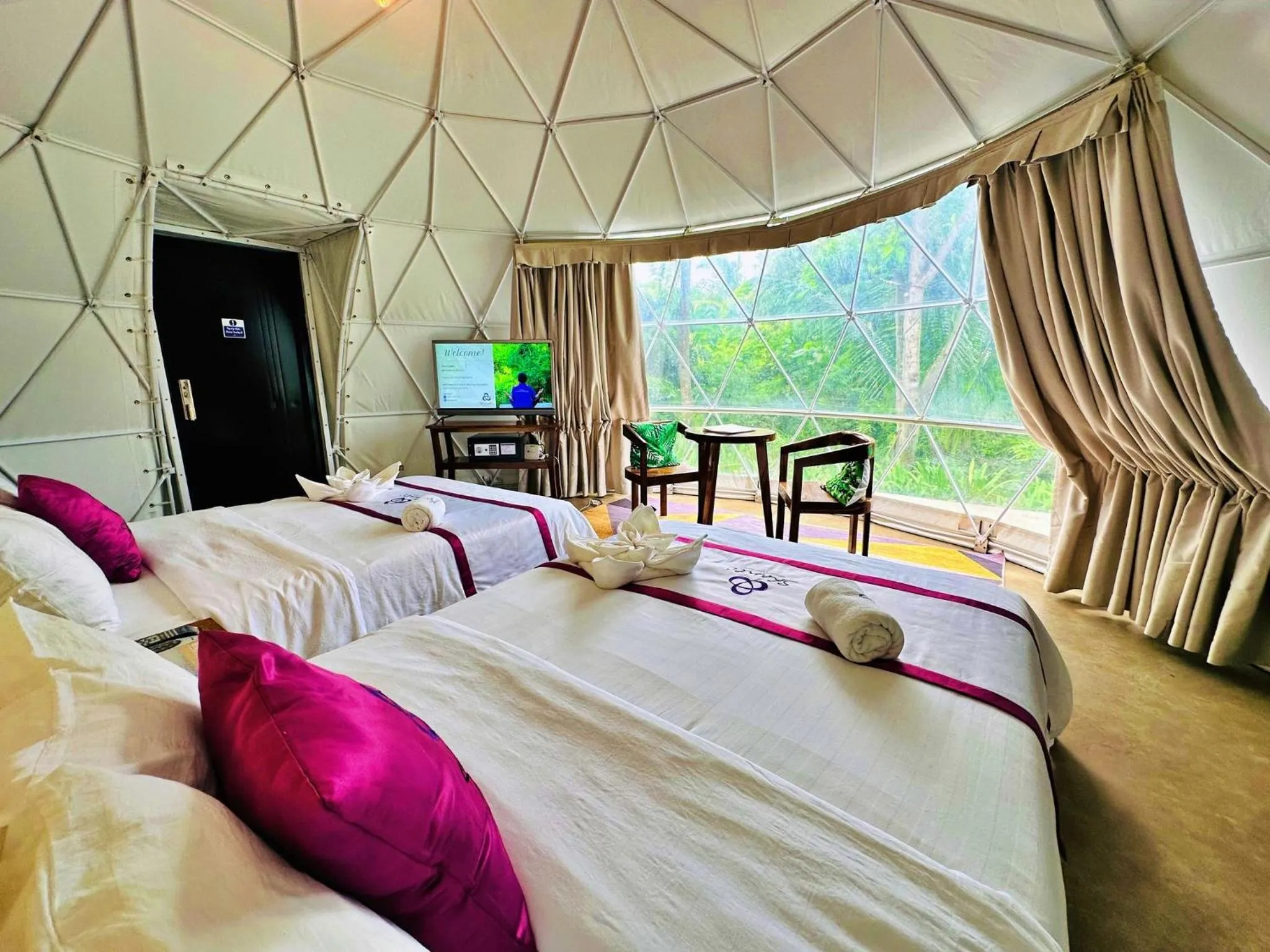 Bed in Shanti Wellness Sanctuary